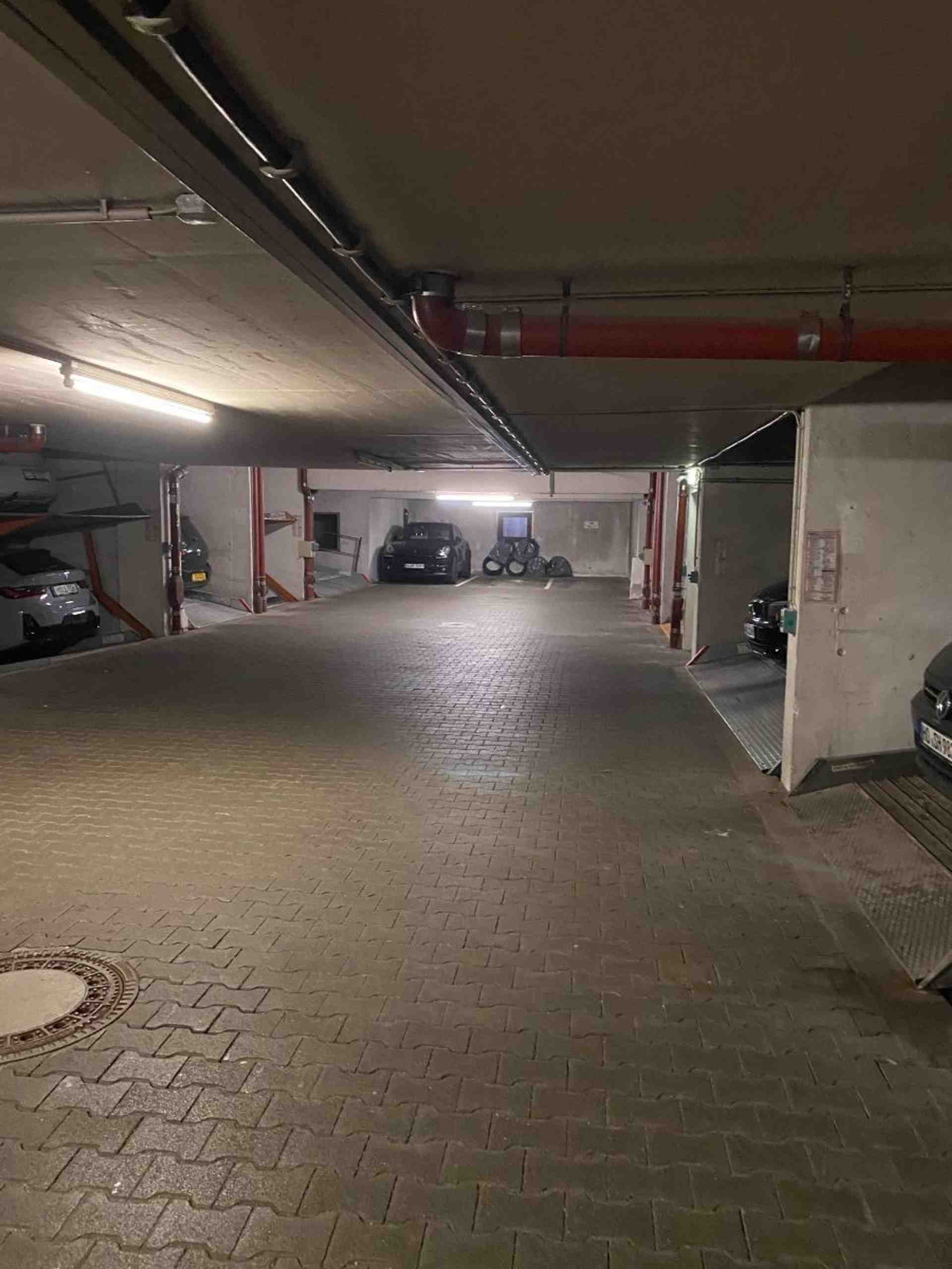 Parking space in Obersendling - Gmunder Straße, 81379 Munich - Photo 5 of 6