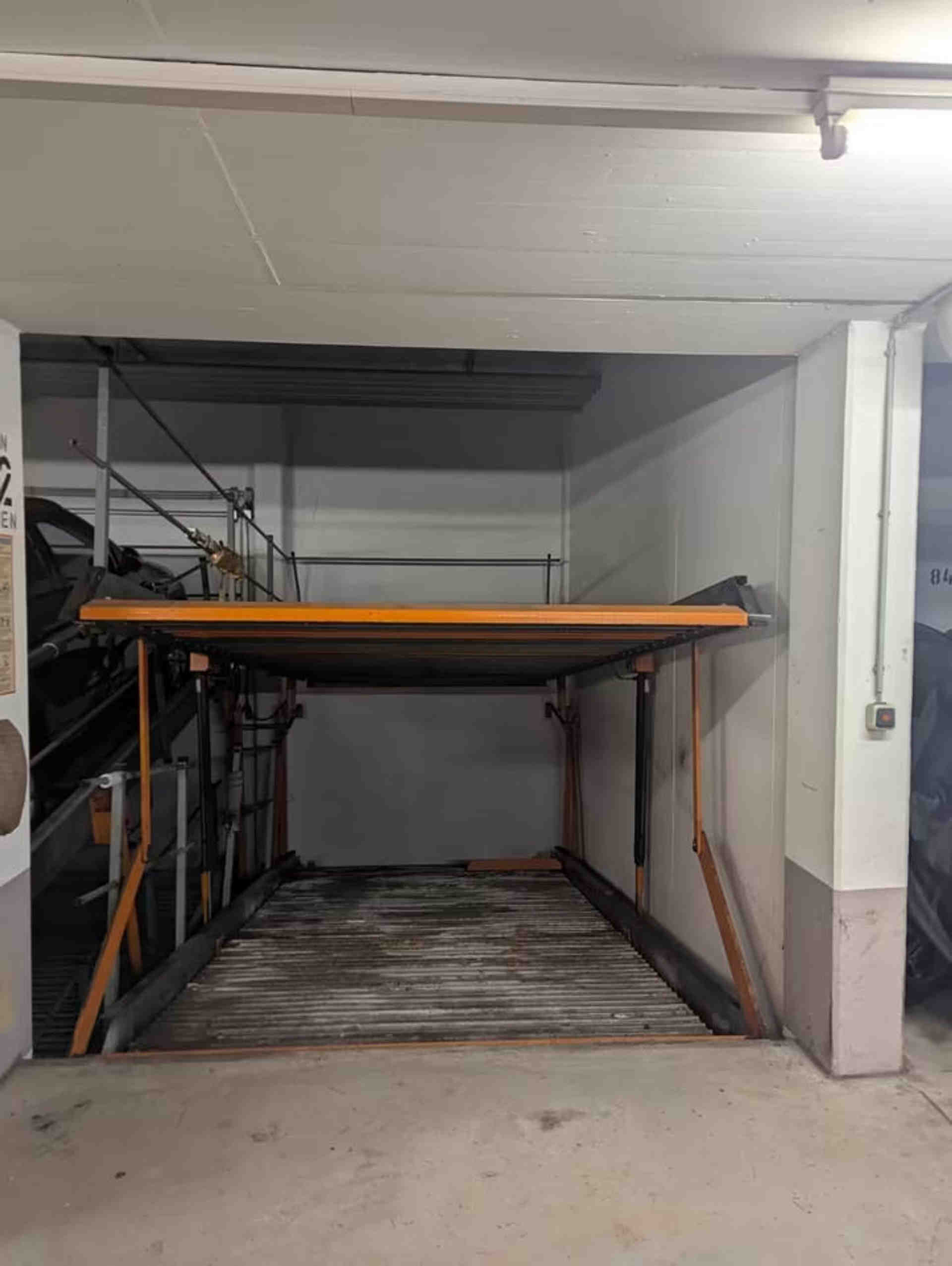 Duplex underground parking space - Near the Olympic Park - Konstanzer Straße, 80809 Munich - Photo 1 of 1