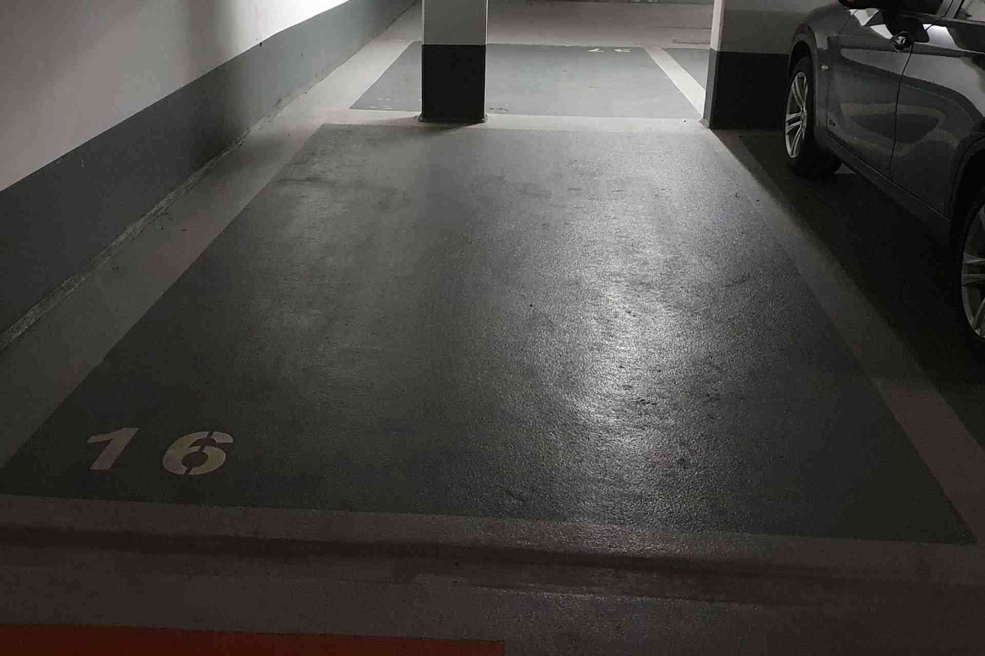 Leicht zugänglicher Parkplatz - Gref-Völsing-Straße, 60314 Frankfurt am Main - Foto 1 von 2