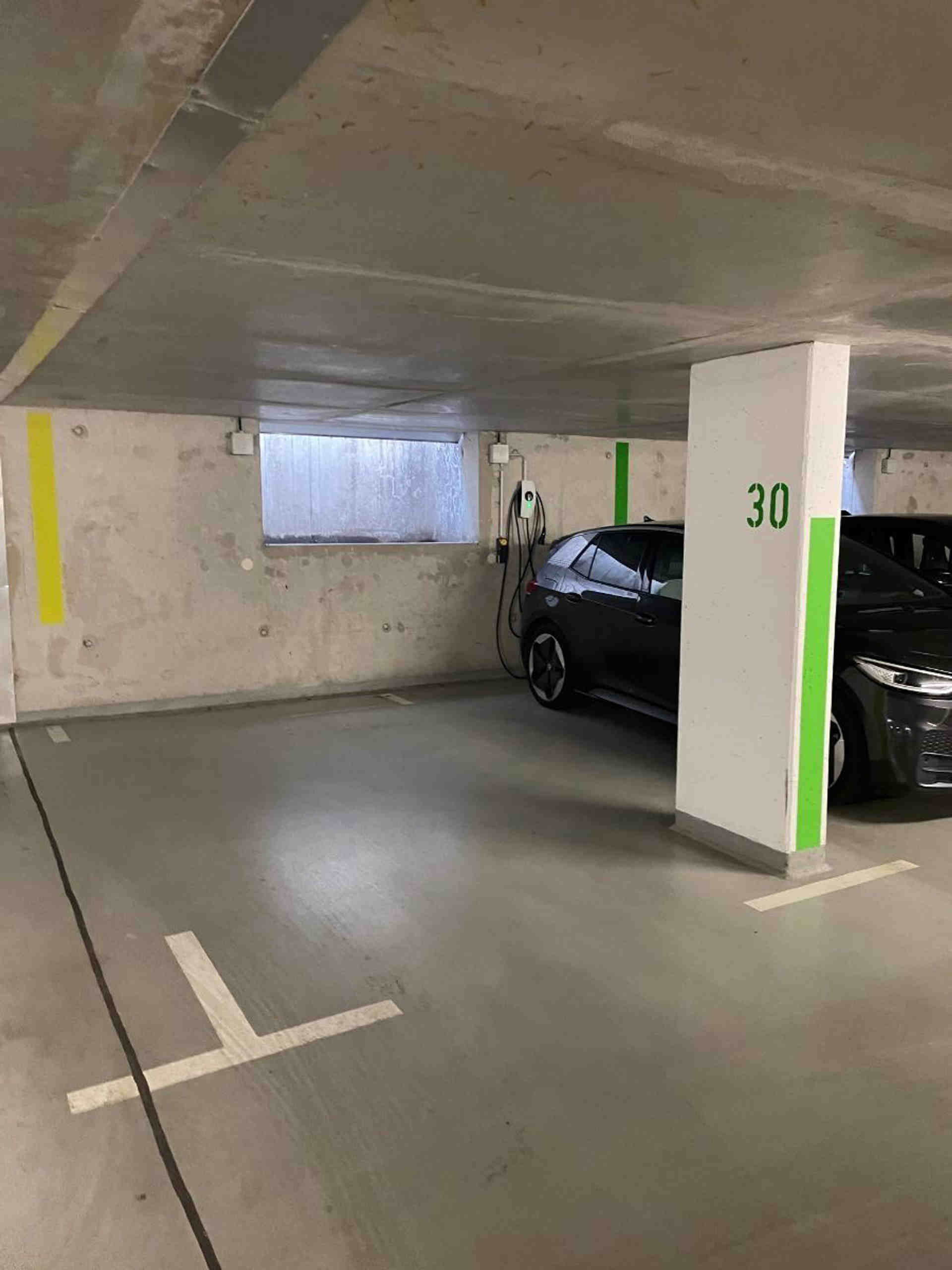 Underground parking space near Ostkreuz S-Bahn station - Helmerdingstraße, 10245 Berlin - Photo 1 of 1