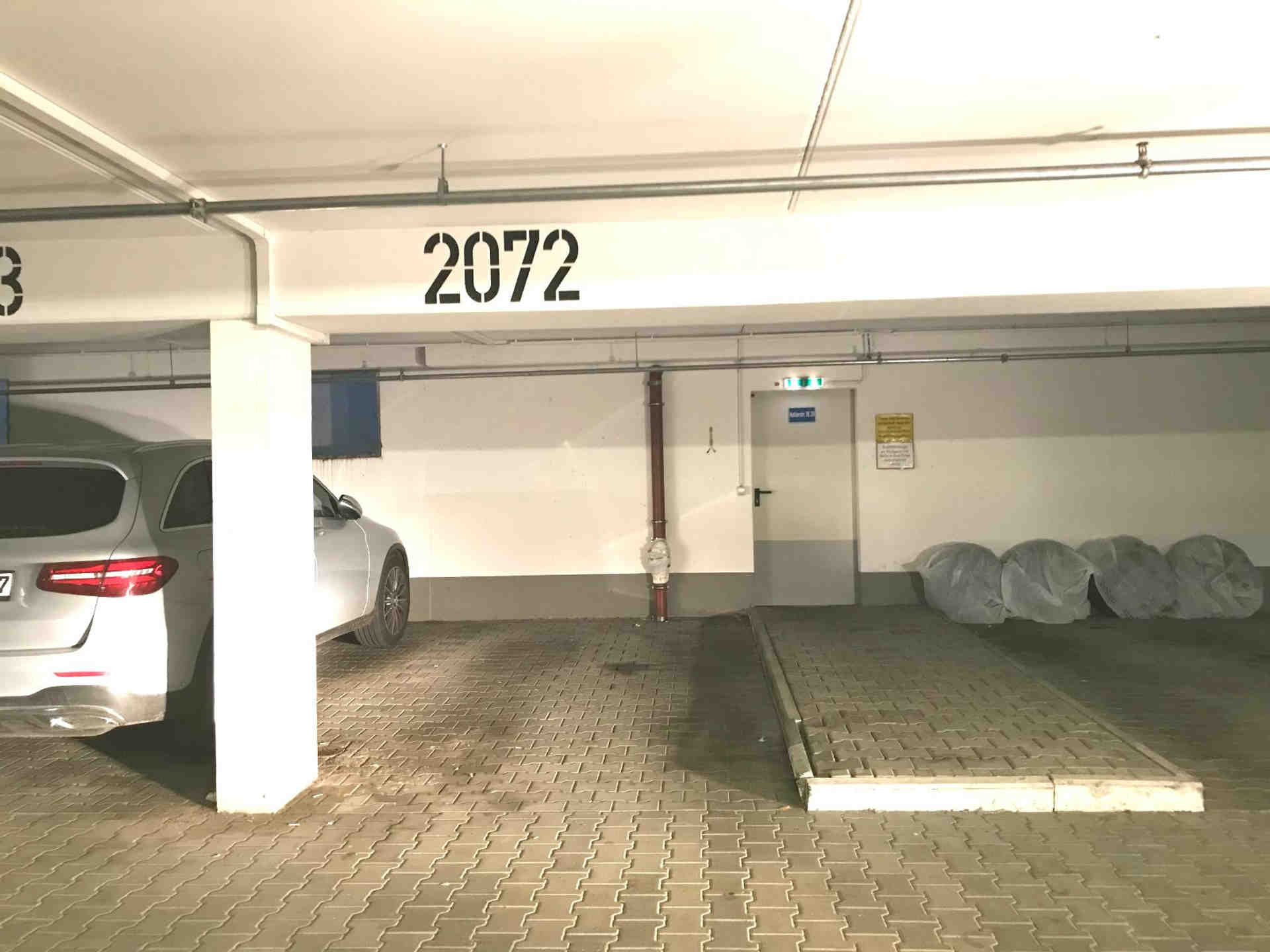 Parking space in underground car park - Steinstraße, 81667 Munich - Photo 1 of 1