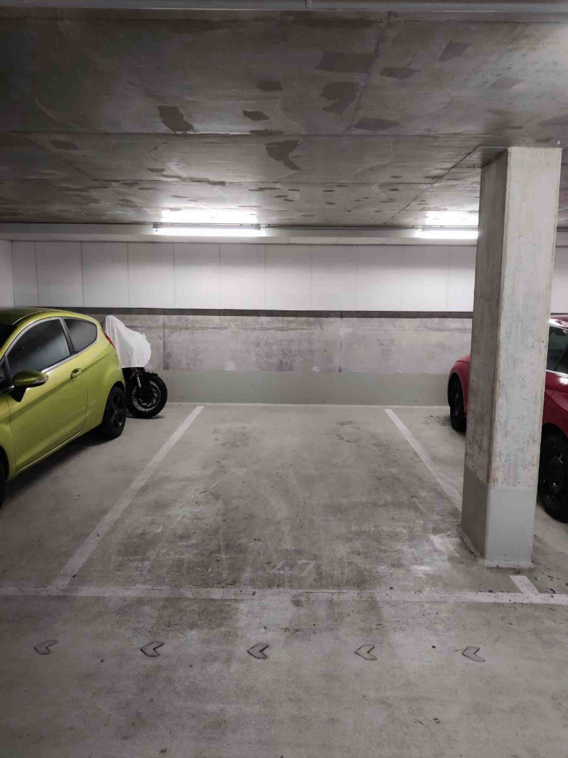 Bright & secure underground car park near U Friedrichsfelde - Einbecker Straße, 10315 Berlin - Photo 1 of 1