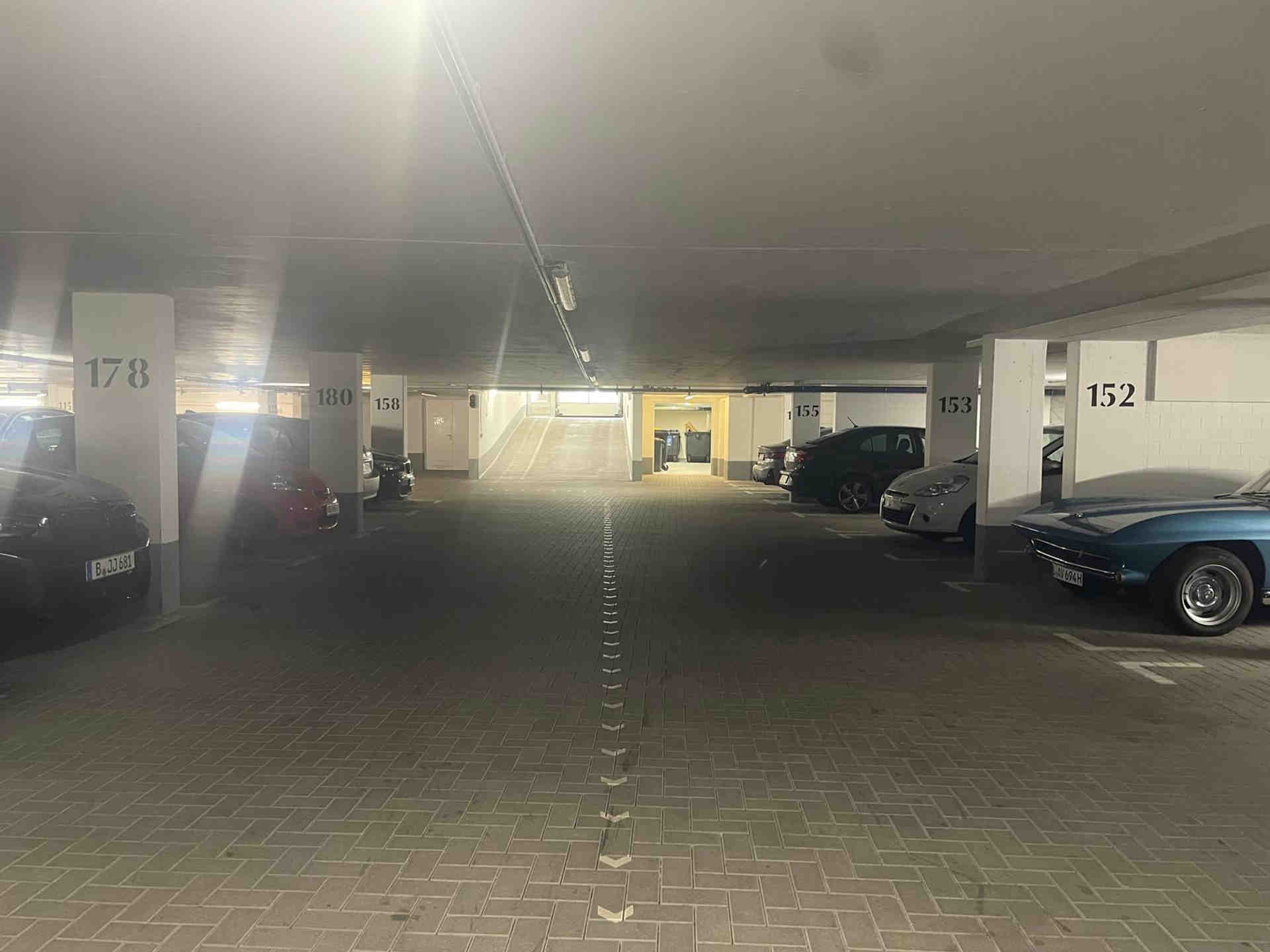 Sicherer Tiefgaragen-Parkplatz in der Nähe von Mauerpark - Lichtburgring, 13355 Berlin - Foto 8 von 9