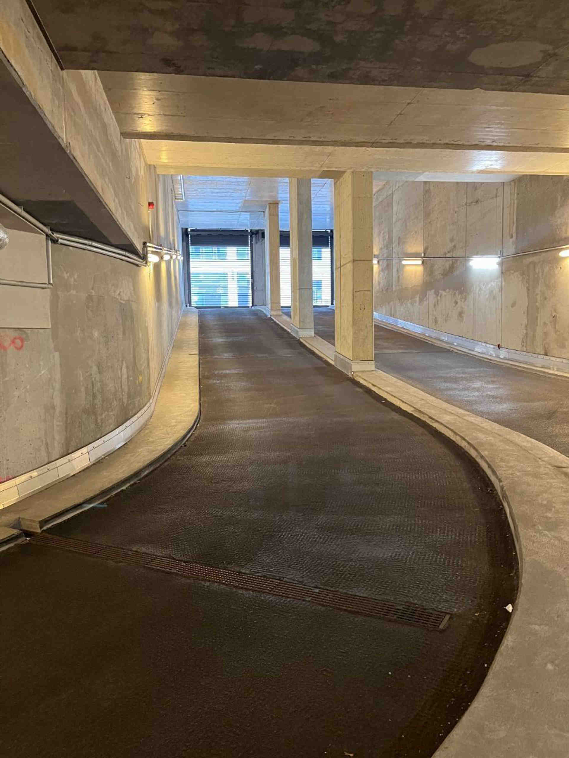 Tiefgarage in Mitte - Reinhardtstraße 30, 10117 Berlin - Reinhardtstraße, 10117 Berlin - Foto 4 von 9