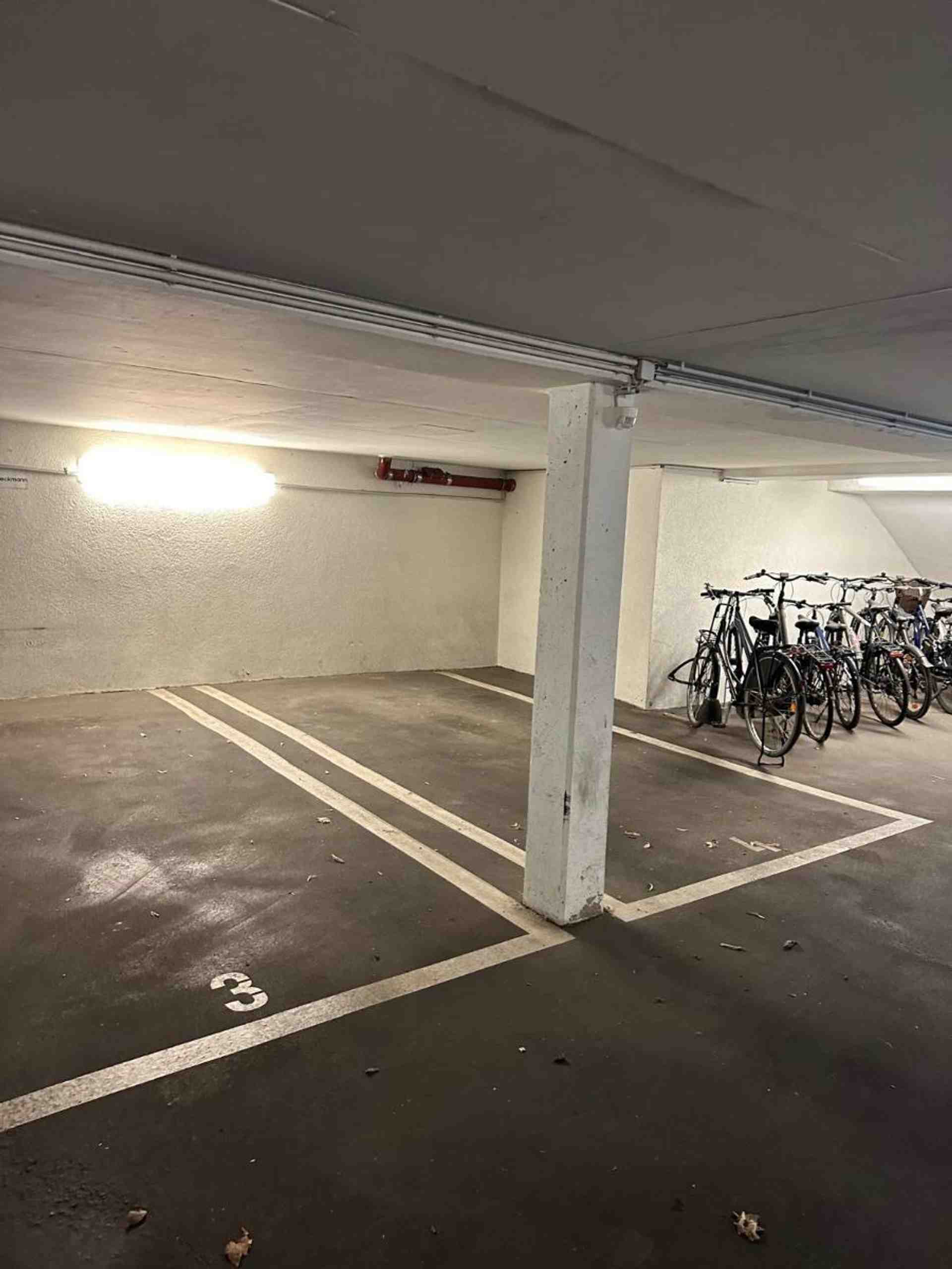 Parking space for rent - Near Prager Platz - Motzstraße, 10779 Berlin - Photo 3 of 4