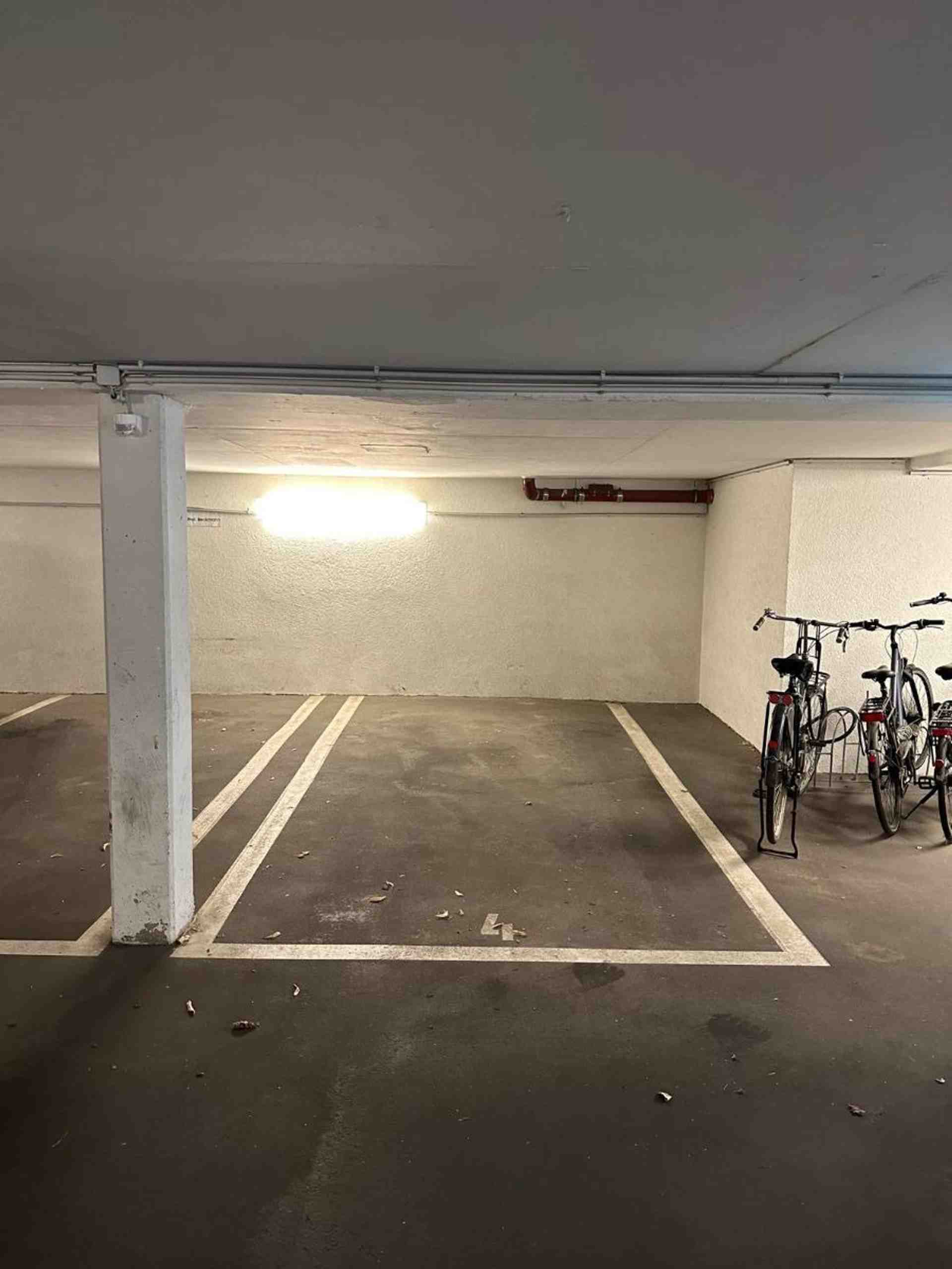 Parkplatz zu vermieten - Näher Prager Platz - Motzstraße, 10779 Berlin - Foto 2 von 4