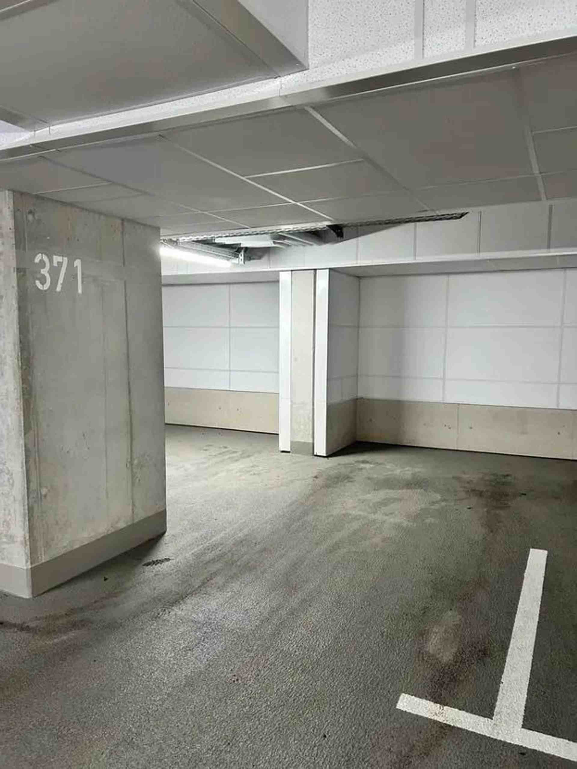 Single parking space for rent – Centrally located in Munich Freimann - Freisinger Landstraße, 80939 Munich - Photo 1 of 1
