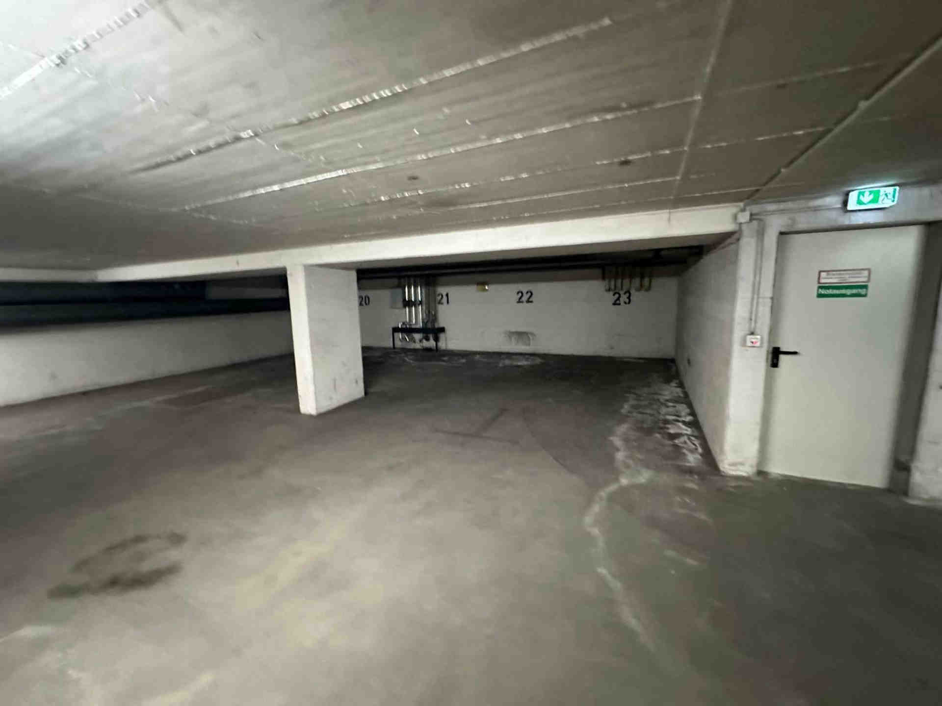 Tiefgaragenstellplatz Flughafenstr. 47 U-Boddinstraße - Flughafenstraße, 12053 Berlin - Foto 2 von 5