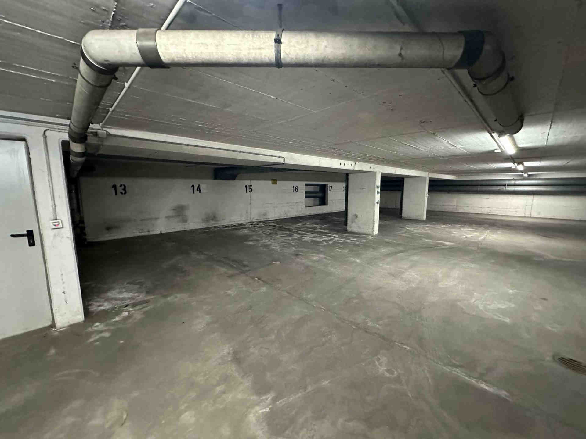 Tiefgaragenstellplatz Flughafenstr. 47 U-Boddinstraße - Flughafenstraße, 12053 Berlin - Foto 3 von 5