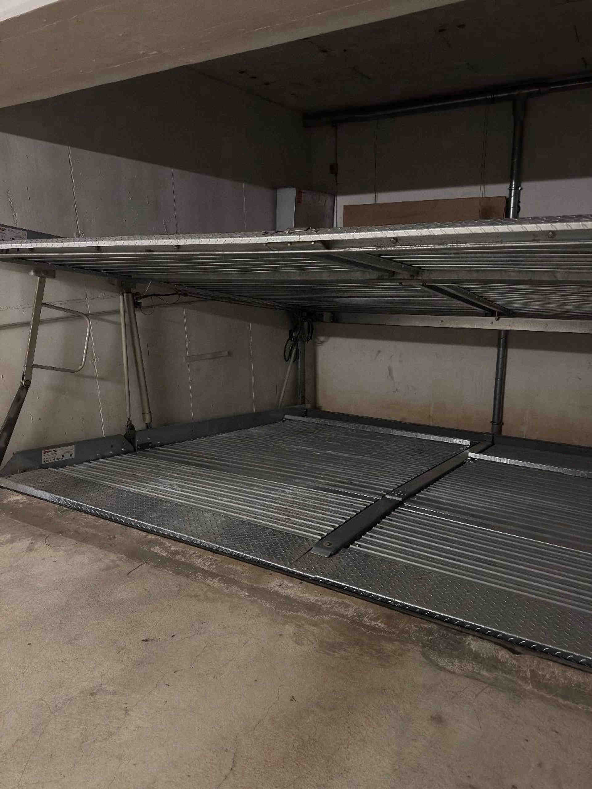 Underground parking space near U1/U3/U7 (duplex below) - Gärtnerstraße, 80992 Munich - Photo 1 of 1