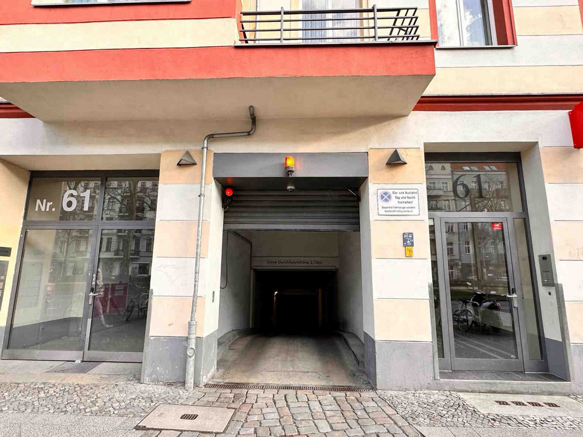Secure underground high-tech parking near public transport - Warschauer Straße, 10243 Berlin - Photo 4 of 6
