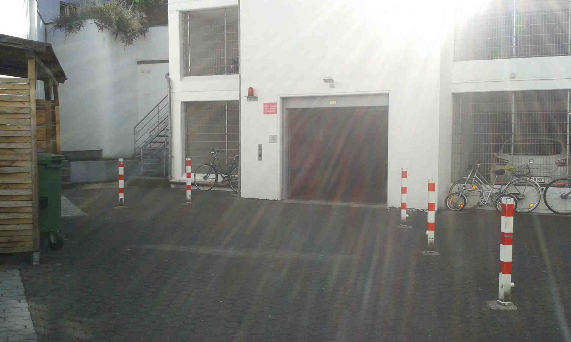 Stellplatz/Garage im UG in Kölner Innenstadt (Zülpi/Barba) - Mauritiuswall, 50676 Cologne - Foto 1 von 1