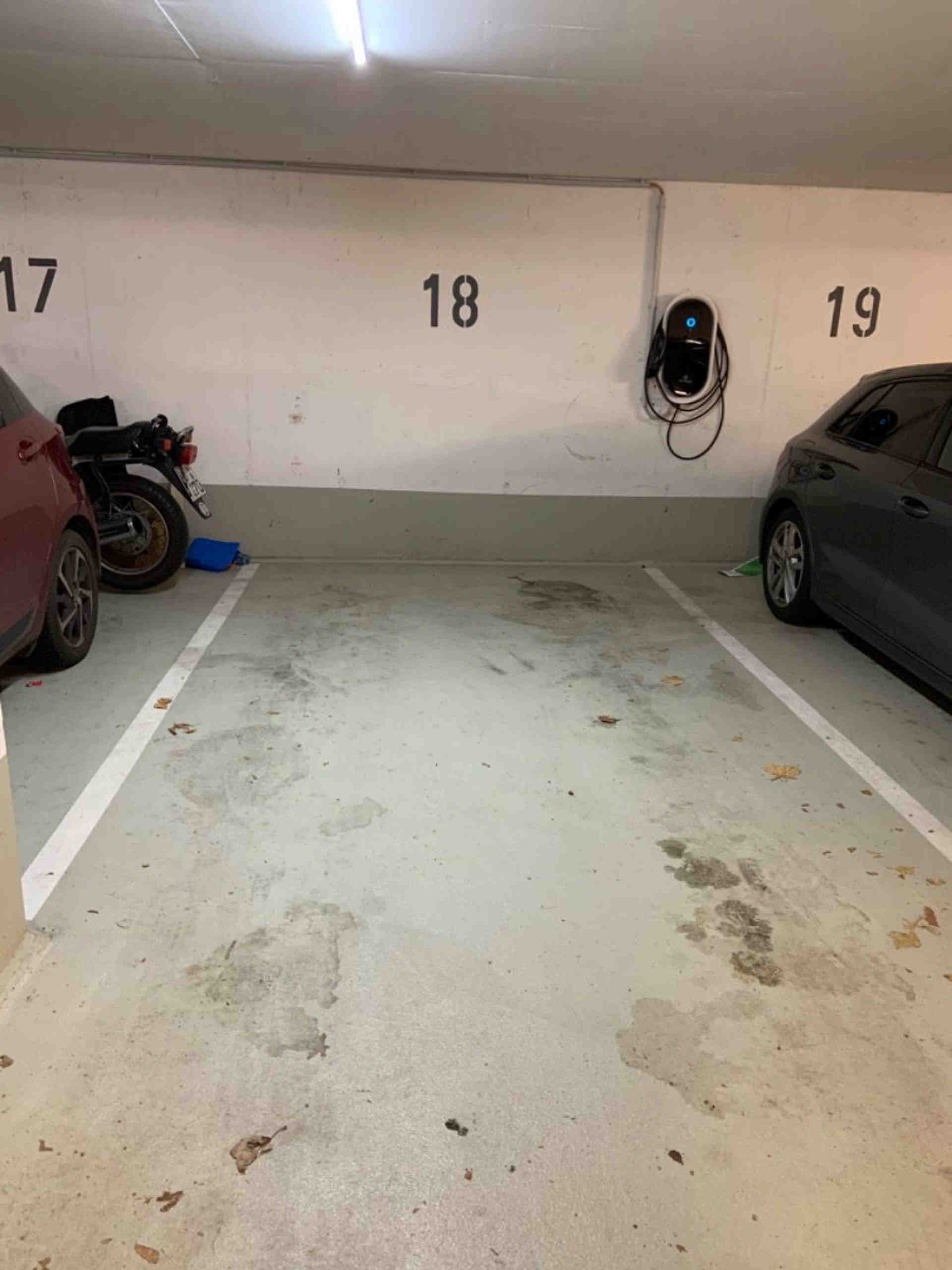 Tiefgaragenstellplatz mit E-Ladestation - Kollwitzstraße, 10405 Berlin - Foto 1 von 3