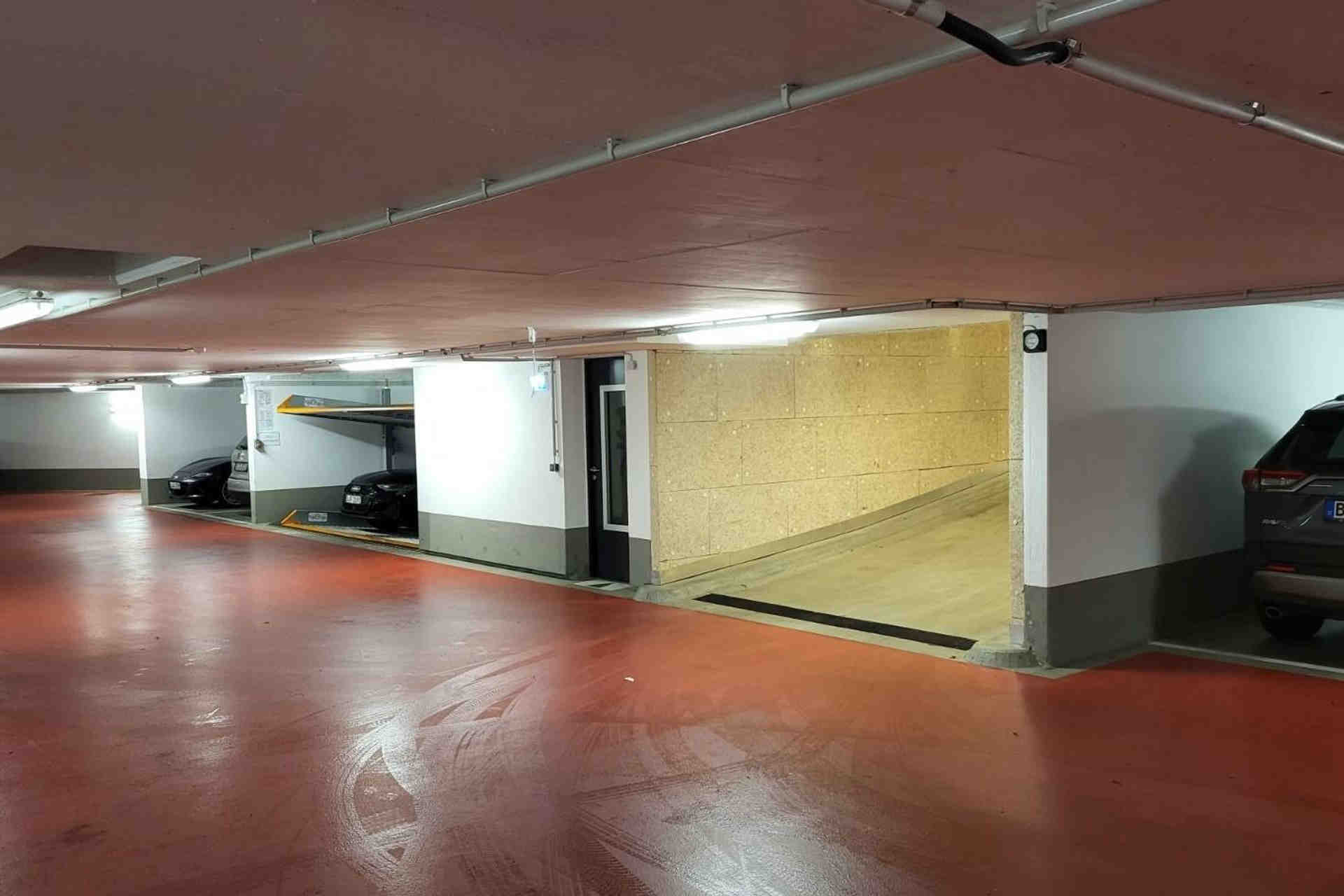 Підземний паркінг/місце для паркування на Weserstrasse - Weserstraße, 10247 Берлін - Фото 4 з 7