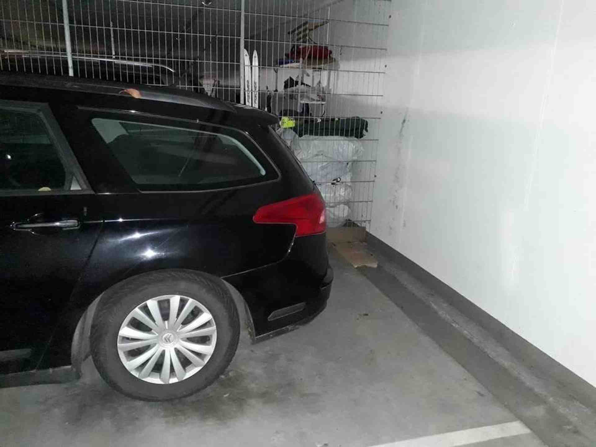 Underground parking space in Nord-Sachsenhausen, Frankfurt - Zum Brommenhof, 60594 Frankfurt - Photo 4 of 6