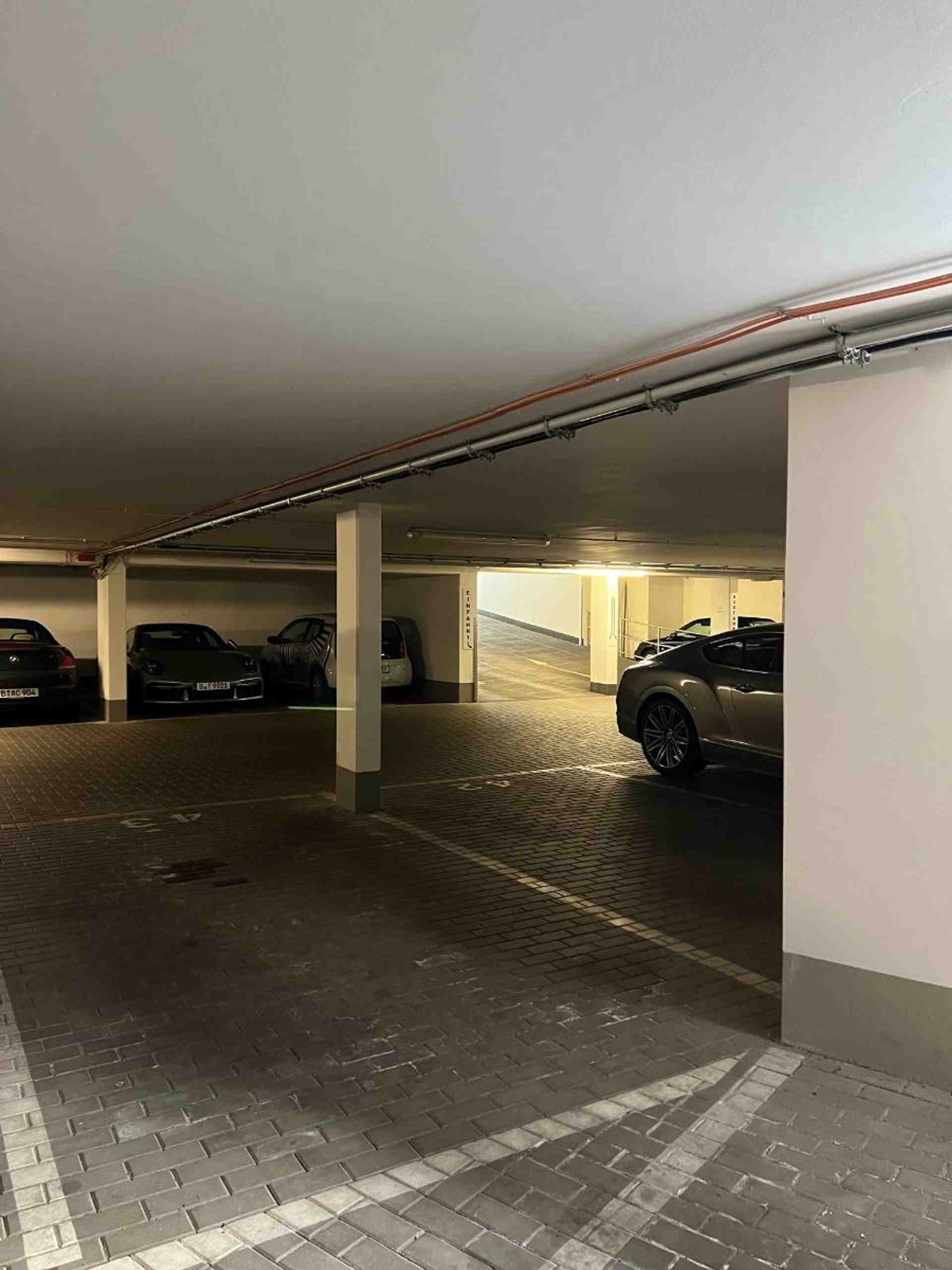 Podzemné parkovacie miesto na Spittelmarkt bez provízie (Underg - Seydelstraße, 10117 Berlín - Fotka 3 z 5
