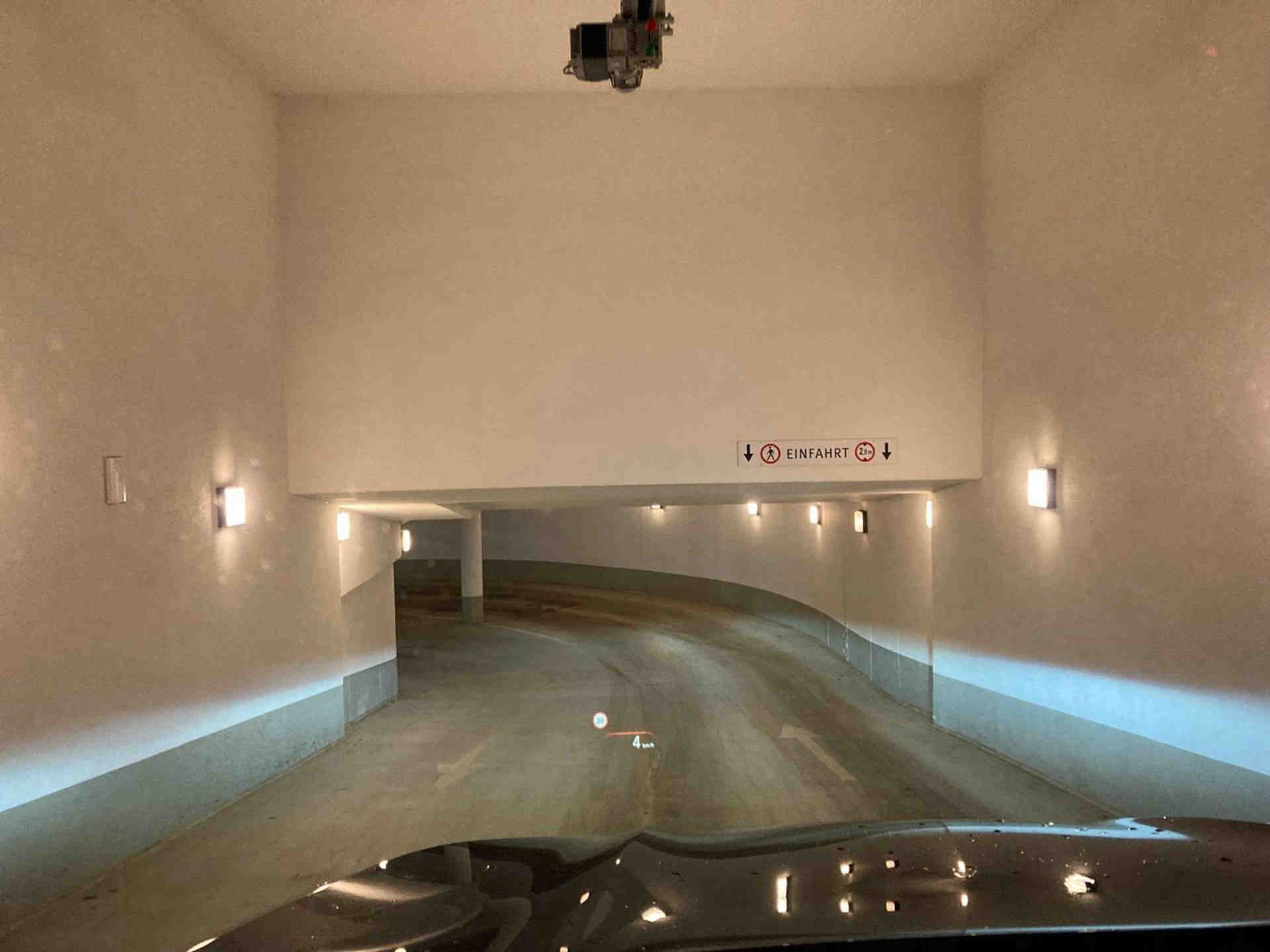 New underground parking: large, safe & perfectly located - Chausseestraße, 10115 Berlín - Fotka 3 z 4