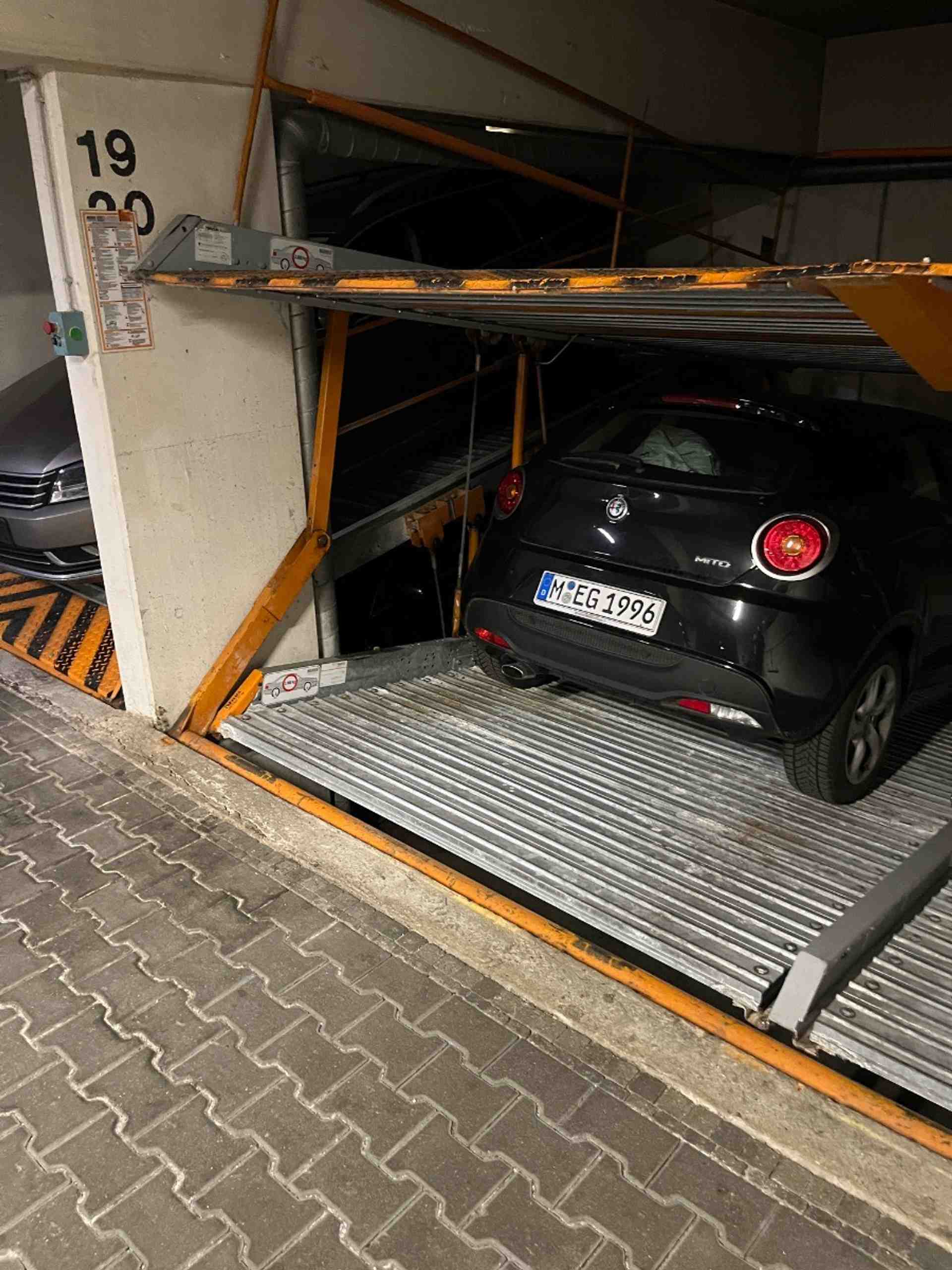 Underground parking space Maistr. 80337 Munich - Maistraße, 80337 Munich - Photo 1 of 1