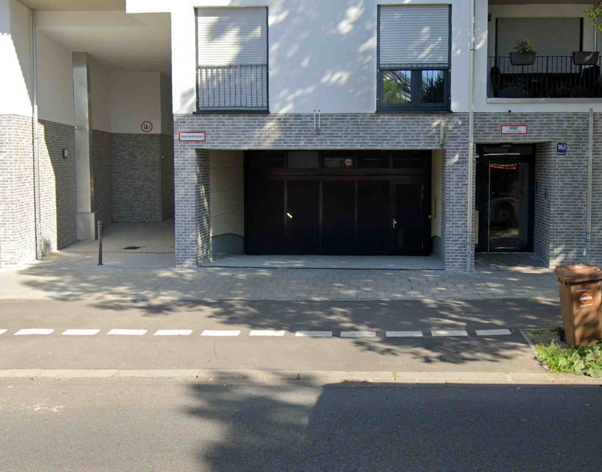 Parking at Harras near U6/S7 - Hansastraße, 81373 Munich - Photo 3 of 4