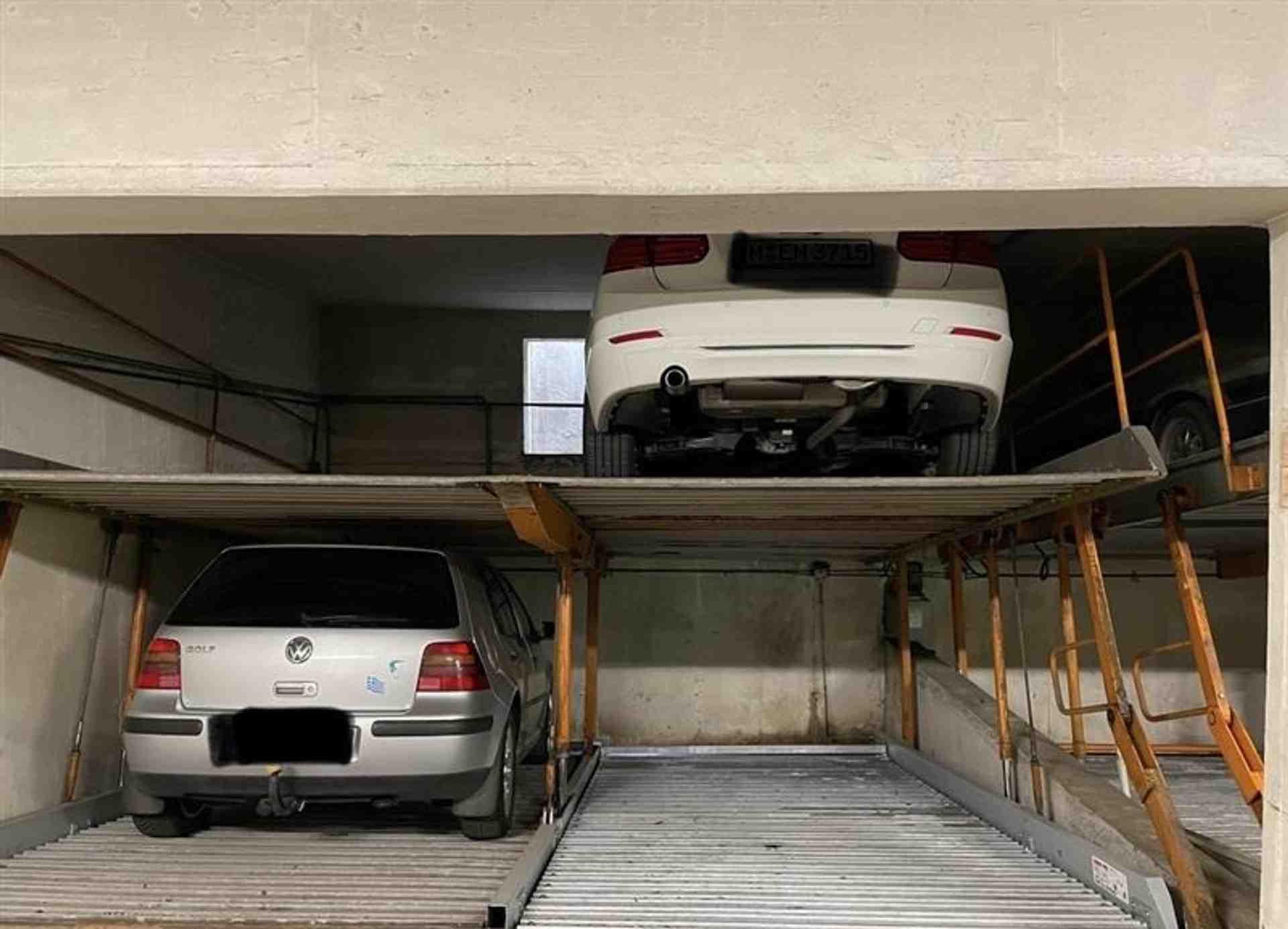 Underground parking space near S-Bahn and U-Bahn Moosach - Dachauer Straße, 80992 Munich - Photo 1 of 1