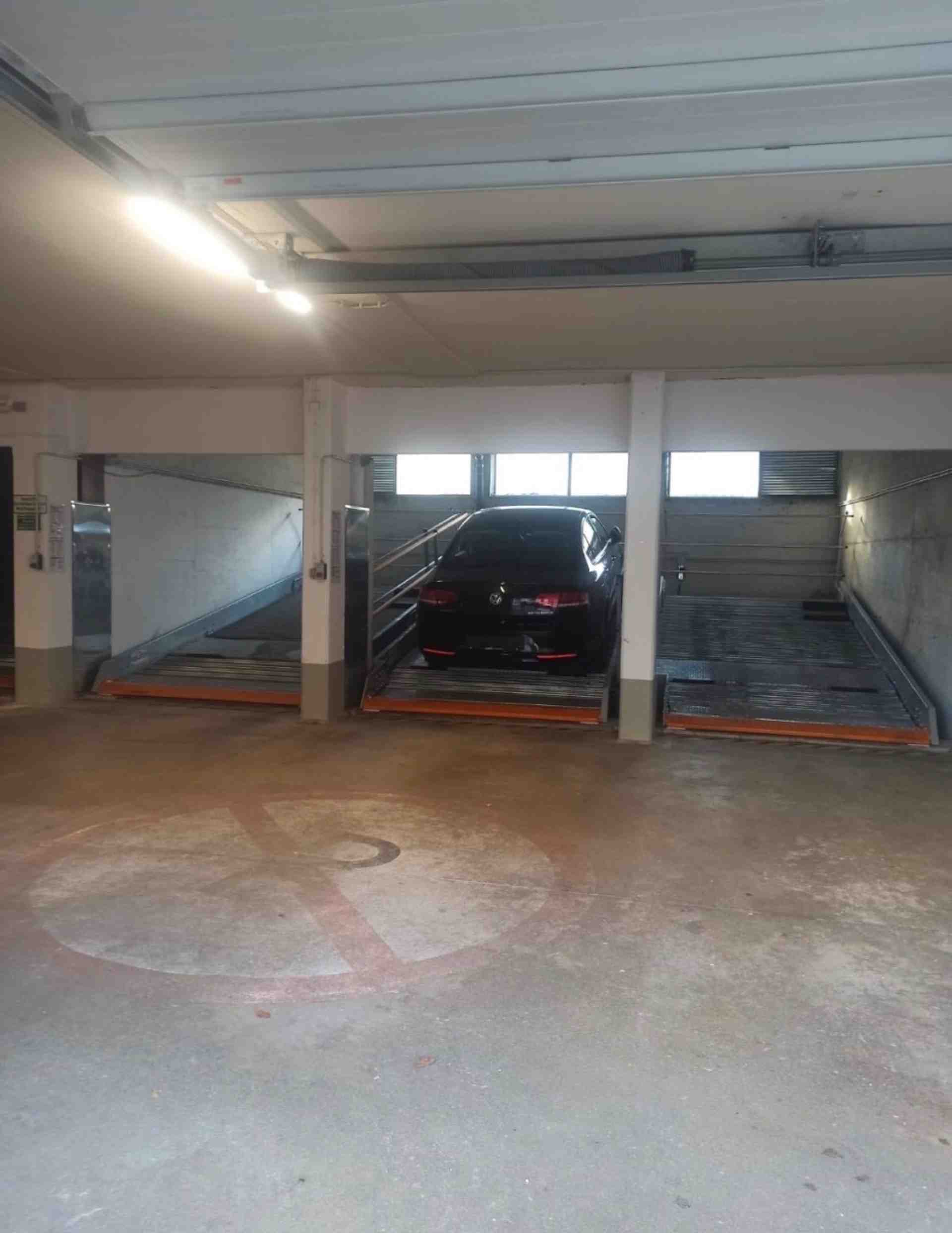 Duplex Garage in Moosach - Feldmochinger Straße, 80992 Mníchov - Fotka 2 z 5