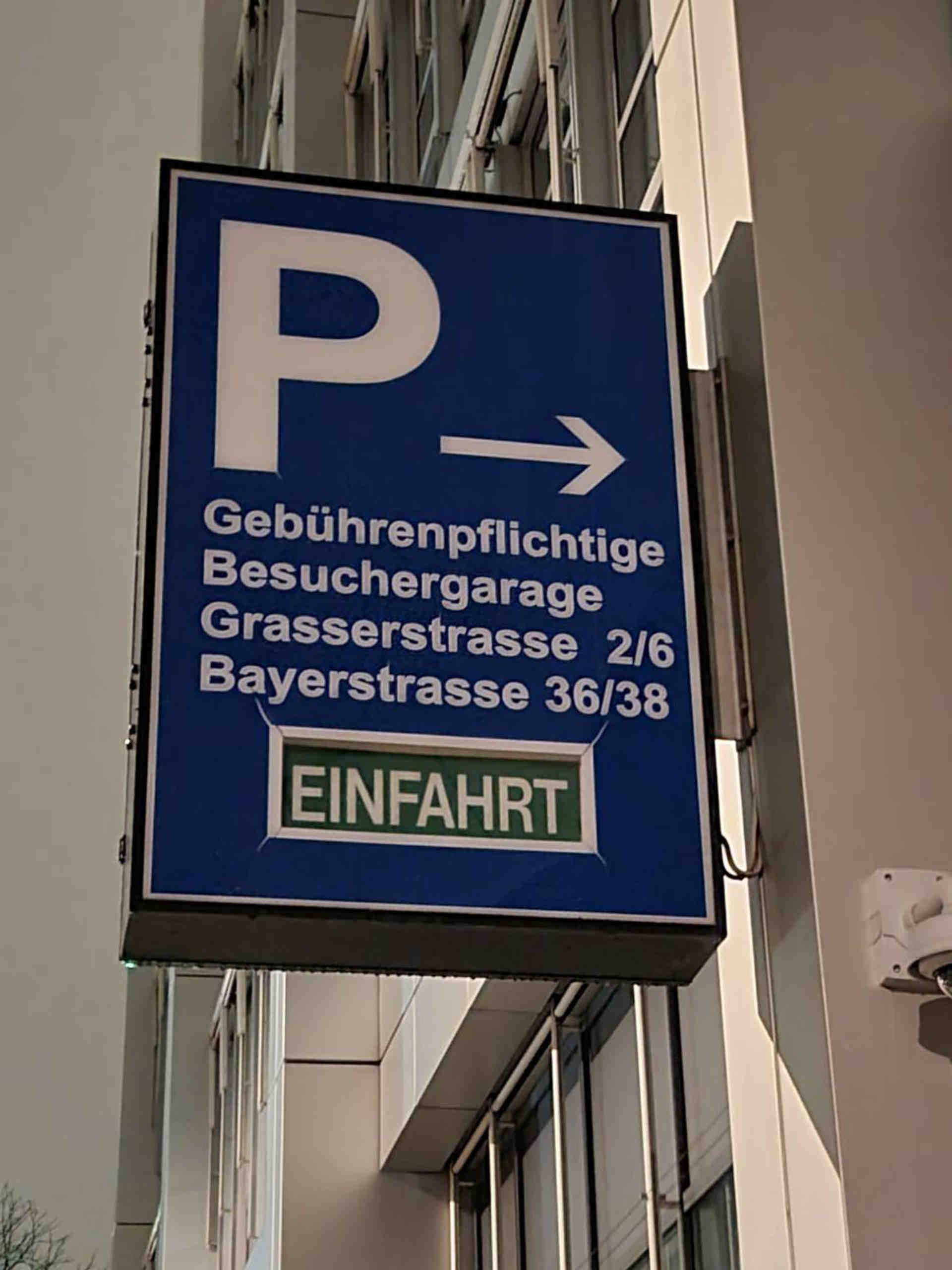Spacious parking space, no duplex, 1st basement, most central location - Zollstraße, 80335 Munich - Photo 6 of 9