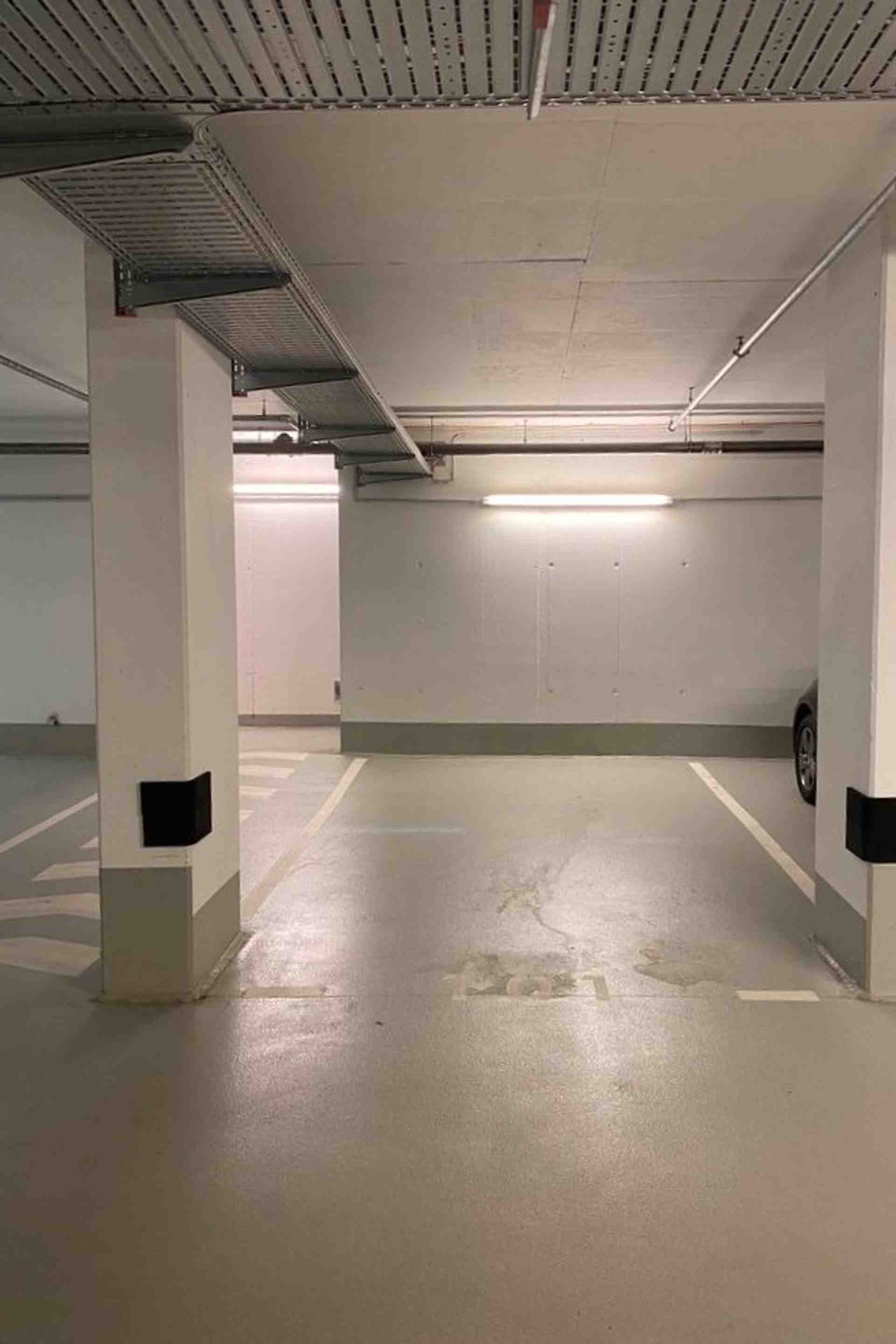 Dry underground parking space in Sendling near U3/U6 - Schmied-Kochel-Straße, 81371 Munich - Photo 1 of 1