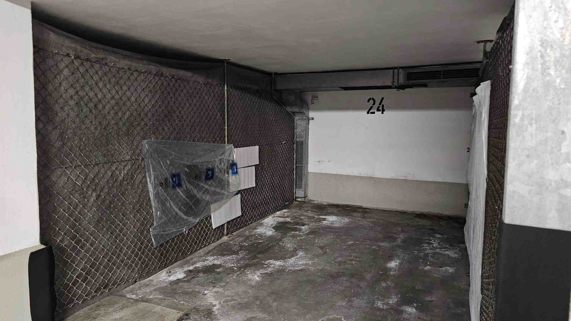 Secure Underground Parking Space in Moosach - Glogauer Straße, 80997 Munich - Photo 2 of 6