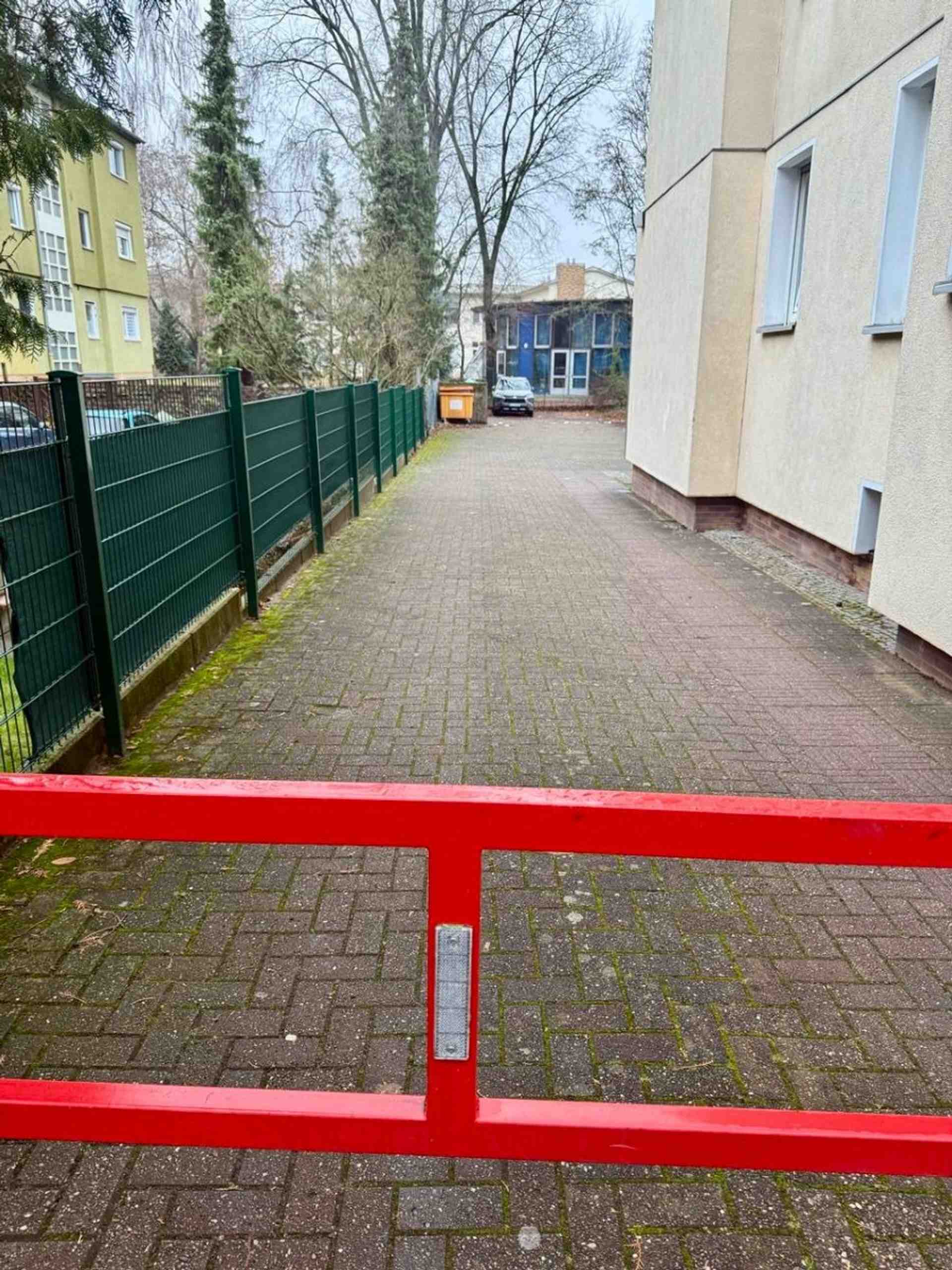 Reinickendorf Parking Spot / Reinickendorf Parkplatz - Raschdorffstraße, 13409 Berlin - Foto 5 von 6