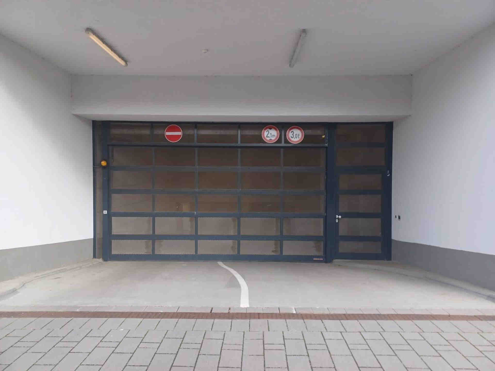 Car parking space in Othmarschen - Jürgen-Töpfer-Straße, 22763 Hamburg - Fotka 2 z 3