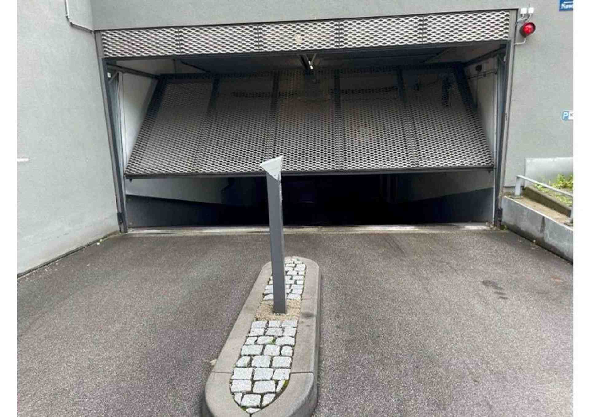 Underground parking space in Munich-Ostpark for rent! - Adolf-Baeyer-Damm, 81735 Munich - Photo 1 of 1