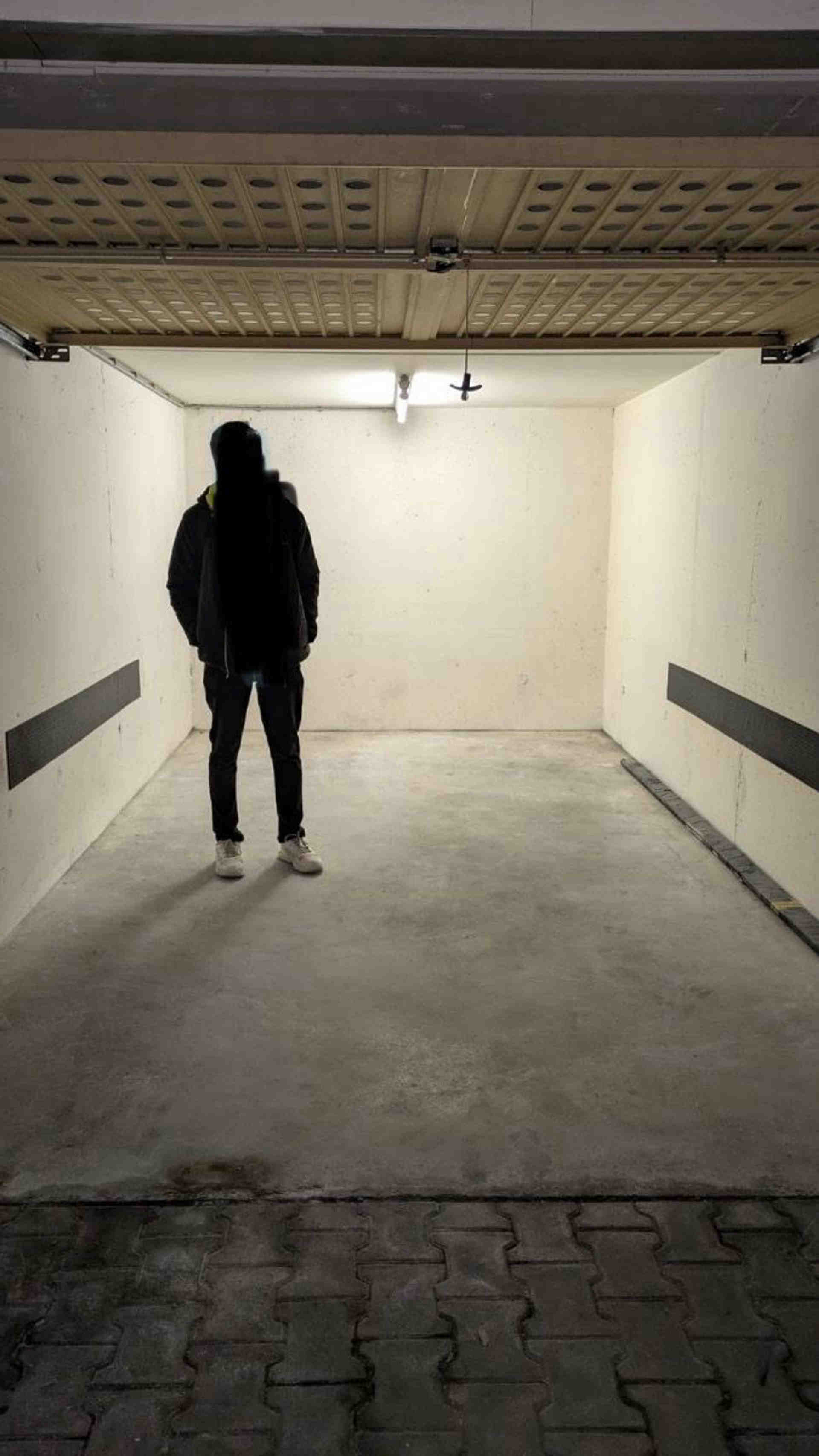 Podzemná garáž na prenájom - Plieninger Straße, 70567 Štuttgart - Fotka 2 z 3
