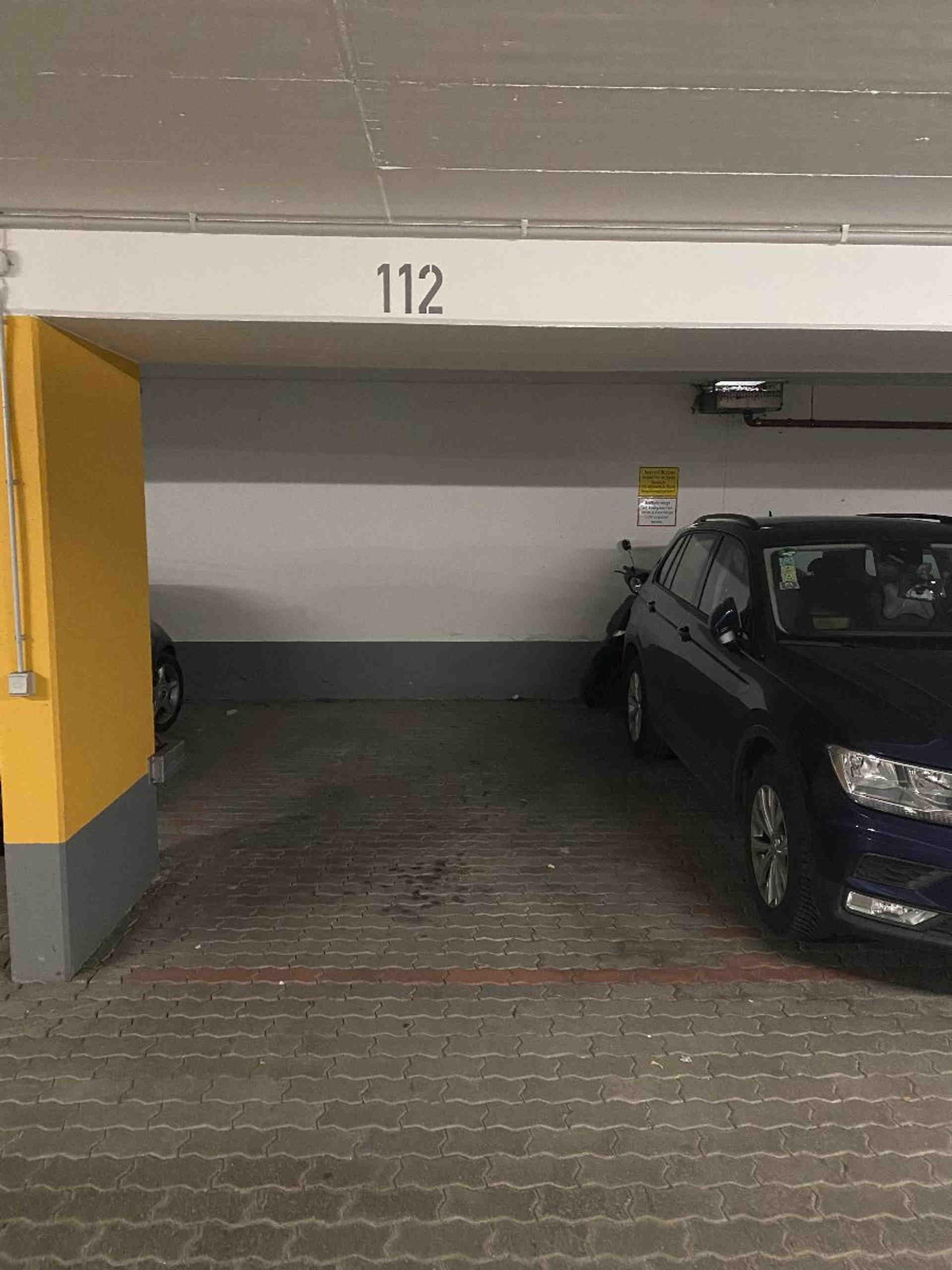 Tiefgaragenstellplatz in Obersendling - Boschetsrieder Straße, 81379 Munich - Foto 1 von 1