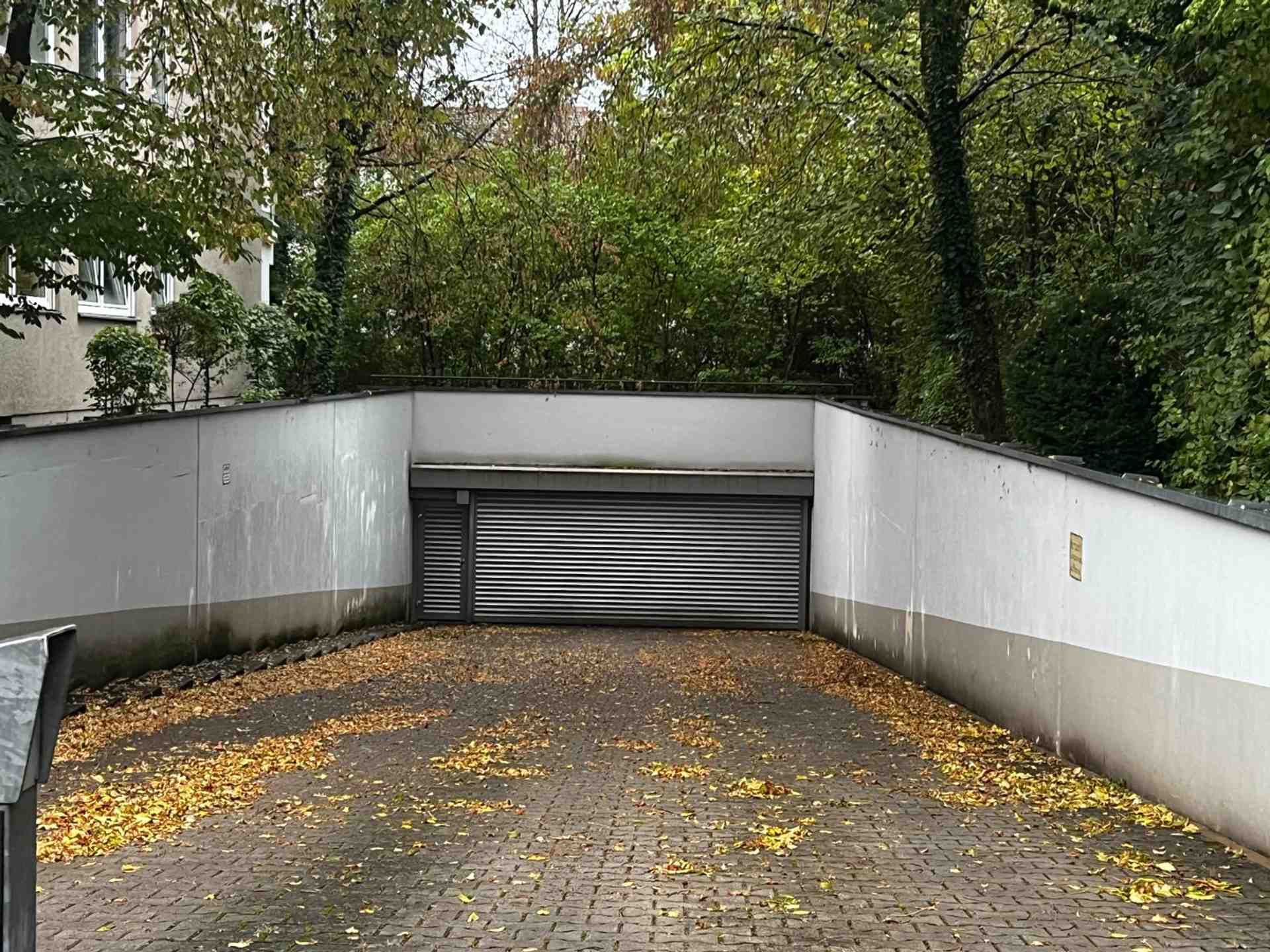 Cheap and safe parkingplatz for you! - Ostendorferweg, 80686 Mníchov - Fotka 4 z 5