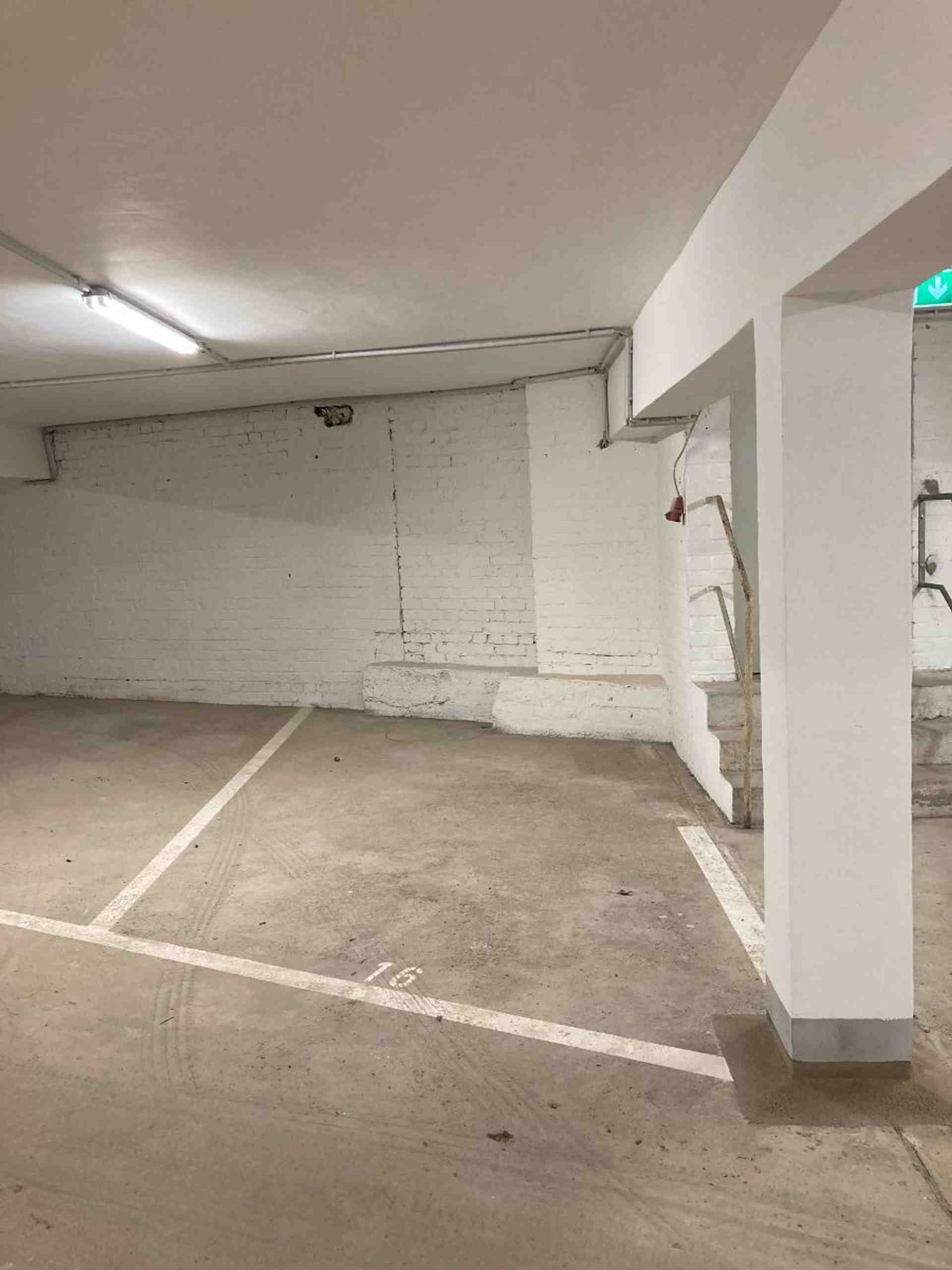 Parking space in underground car park near KURFÜRSTENDAMM - Droysenstraße, 10629 Berlin - Photo 2 of 4