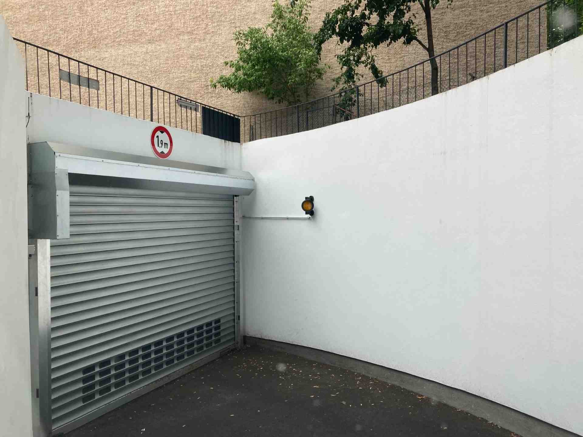 Parking space in underground car park near KURFÜRSTENDAMM - Droysenstraße, 10629 Berlin - Photo 1 of 4