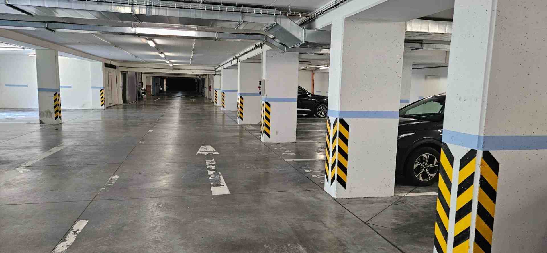 Garagenstellplatz in der Altstadt zu vermieten - Dunajská, 811 08 Bratislava - Foto 1 von 1