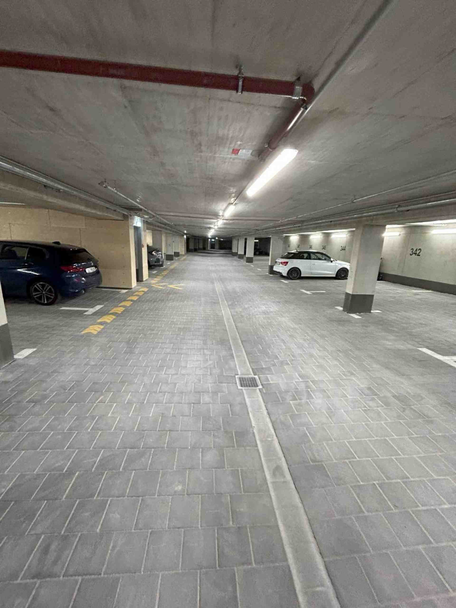 Underground parking space in new building near S-Bahn "Siemenswerke" - Gmunder Straße, 81379 Munich - Photo 2 of 3