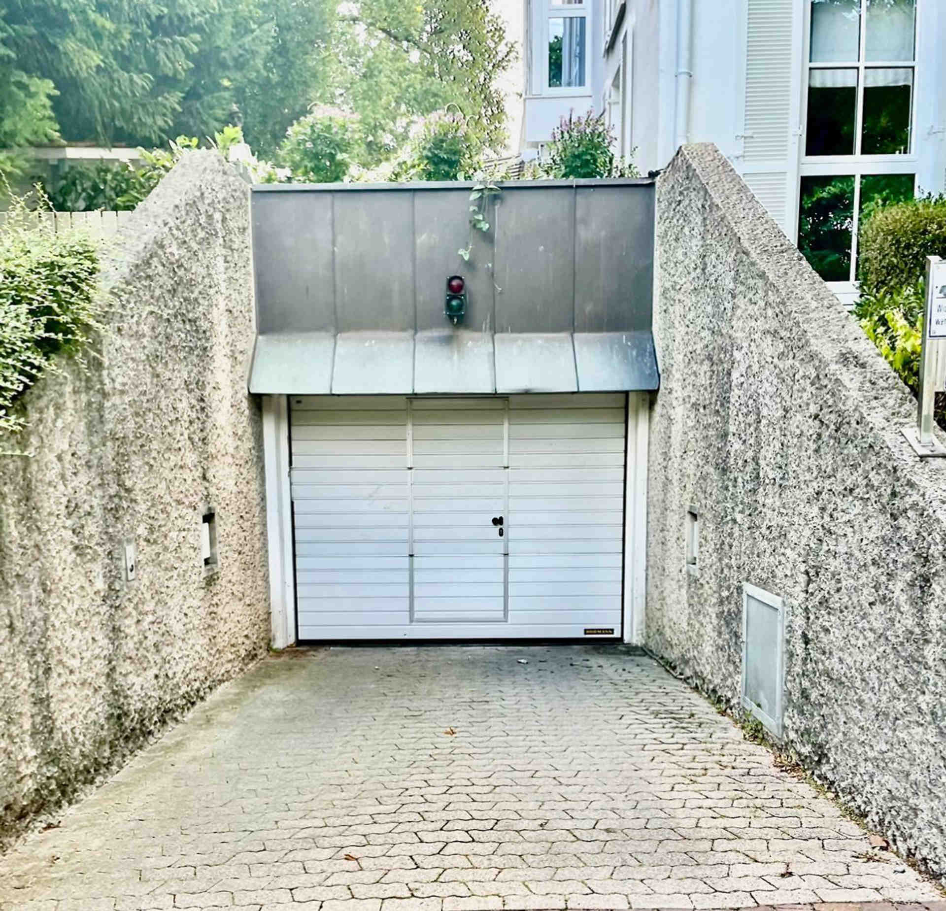 Stress-free parking in Altschwabing 80802 - Biedersteiner Straße, 80802 Munich - Photo 2 of 9