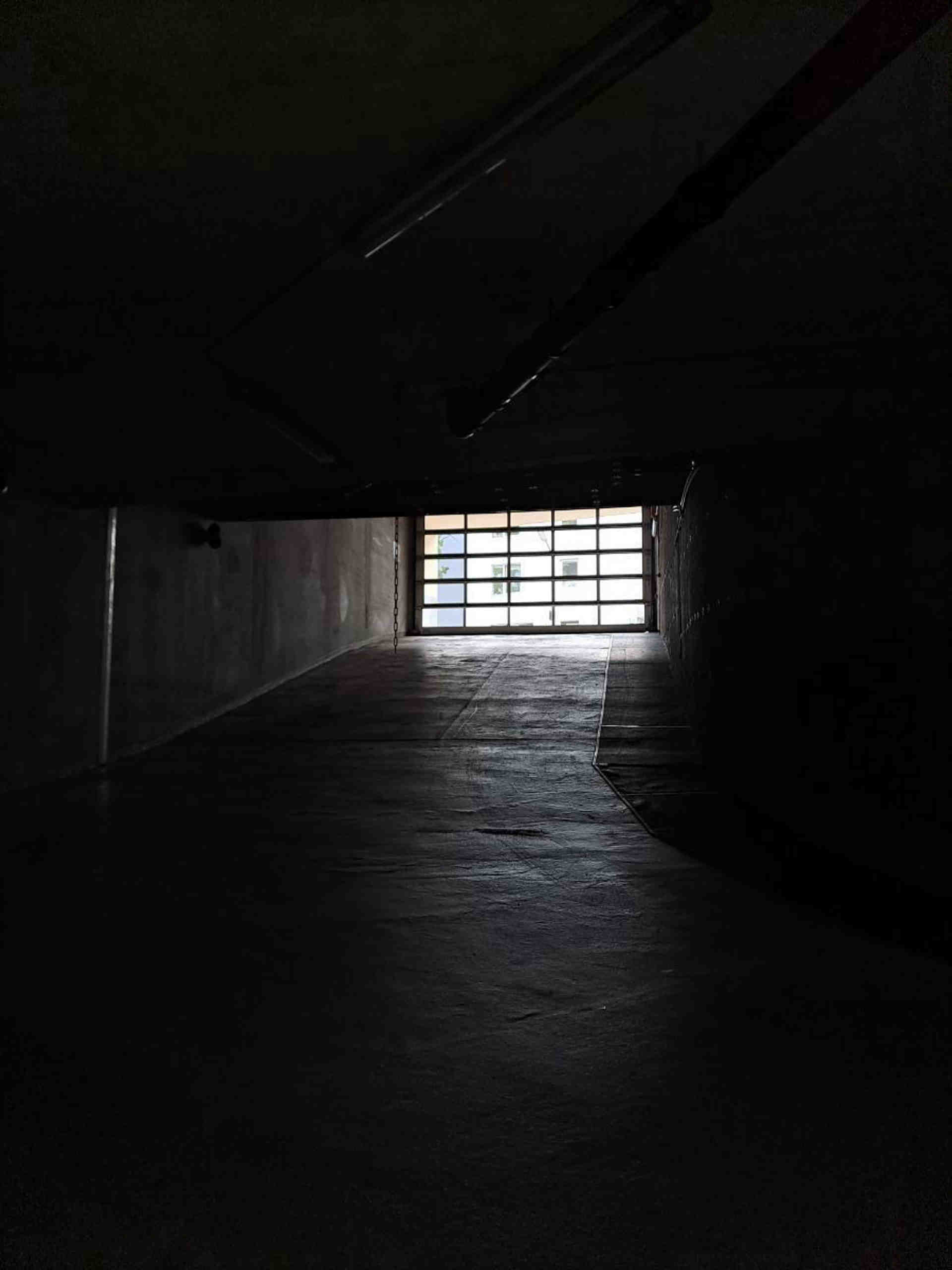 Garage space Schwabing-Freimann Duplex Below - Germaniastraße, 80802 Munich - Photo 1 of 1