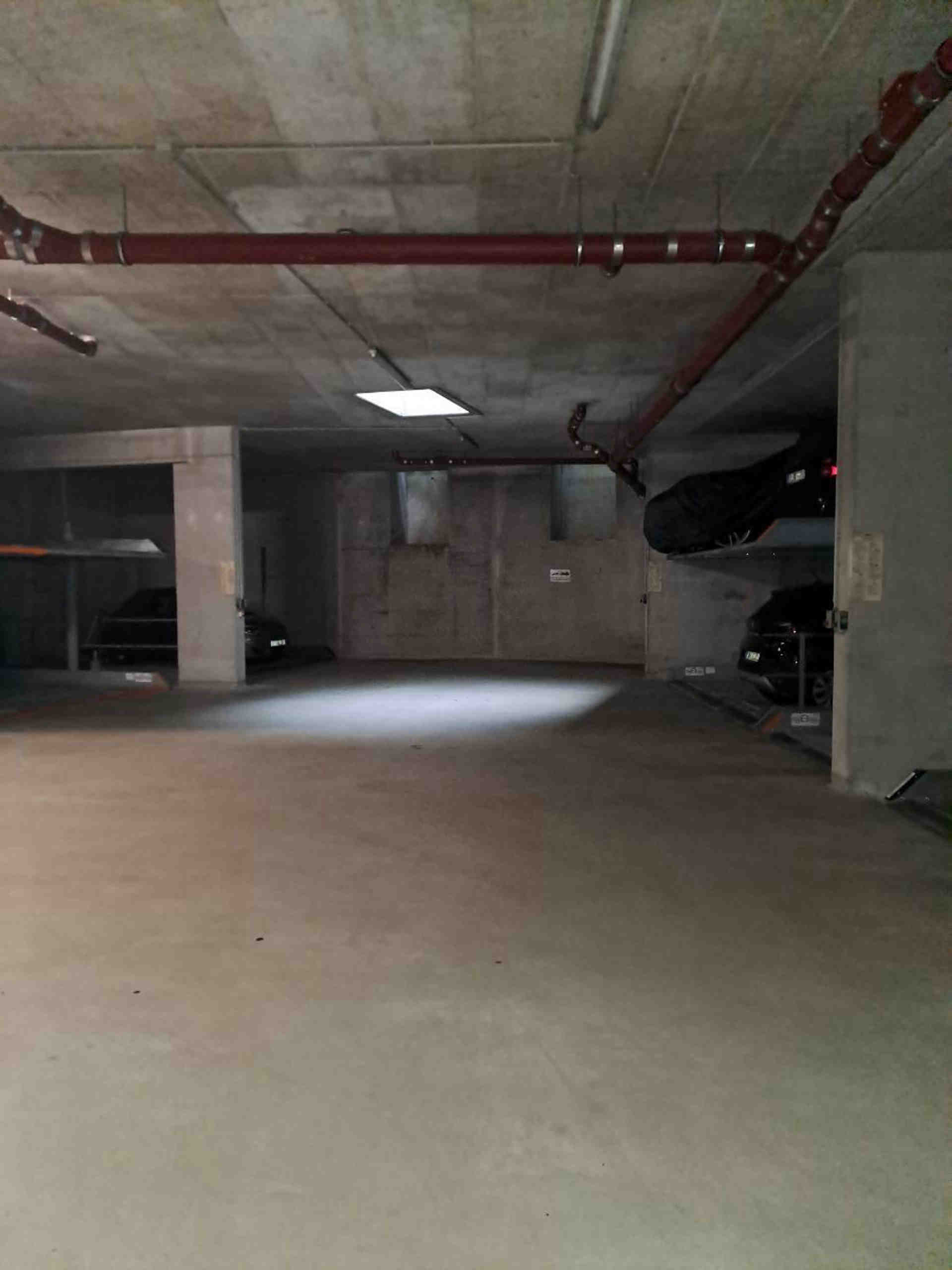 Garage space Schwabing-Freimann Duplex Below - Germaniastraße, 80802 Munich - Photo 2 of 4