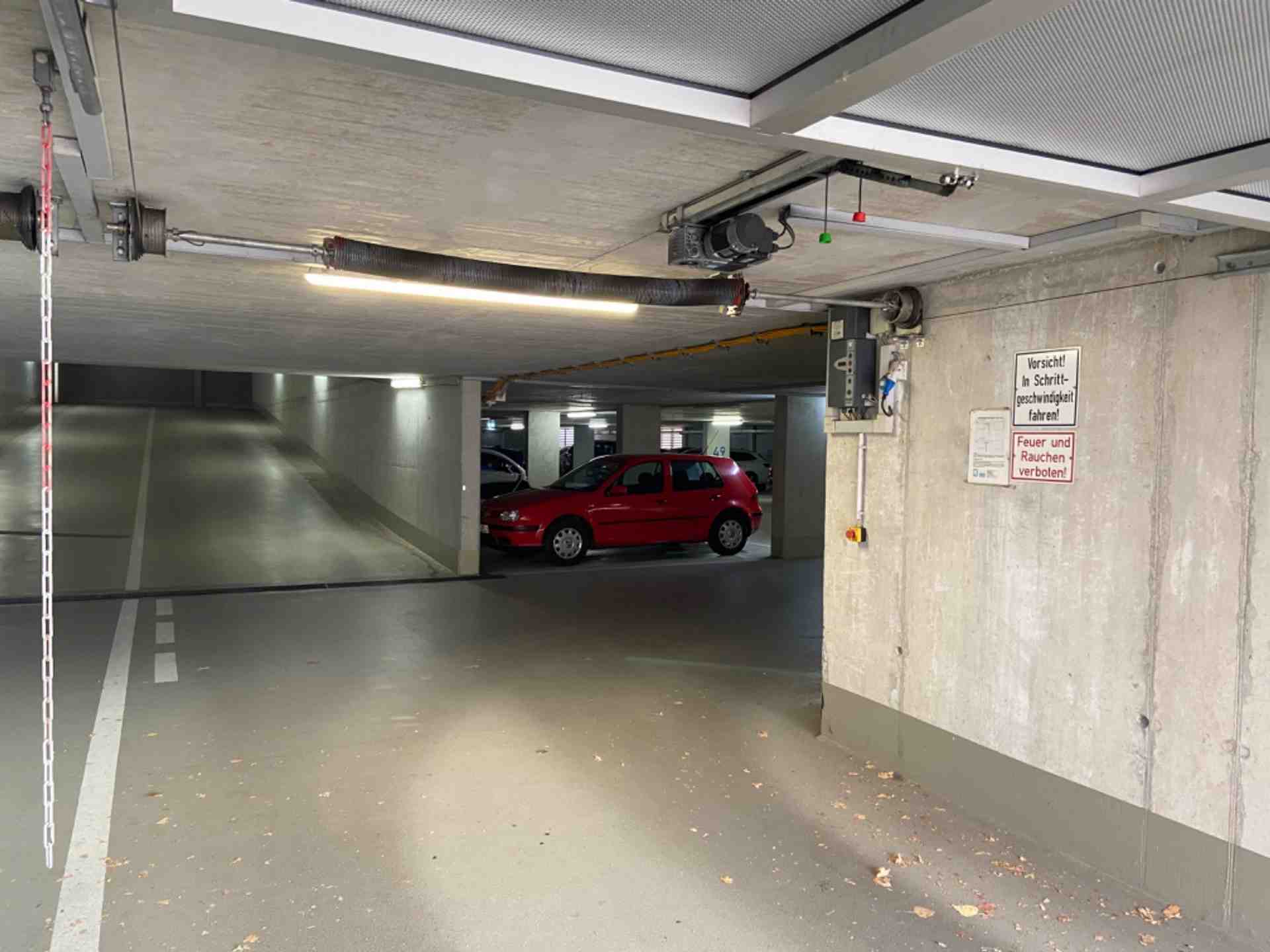 Komfortabler Garagenstellplatz im EG durchlüftet - Sankt-Wendel-Straße, 81379 Munich - Foto 1 von 1
