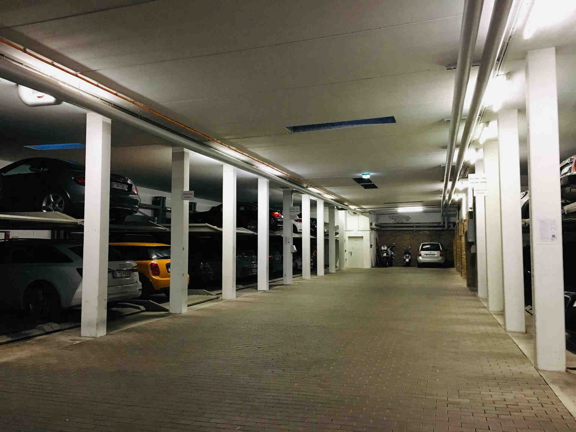 Hightech-Tiefgaragenparken in der Warschauerstraße - Warschauer Straße, 10243 Berlin - Foto 1 von 1