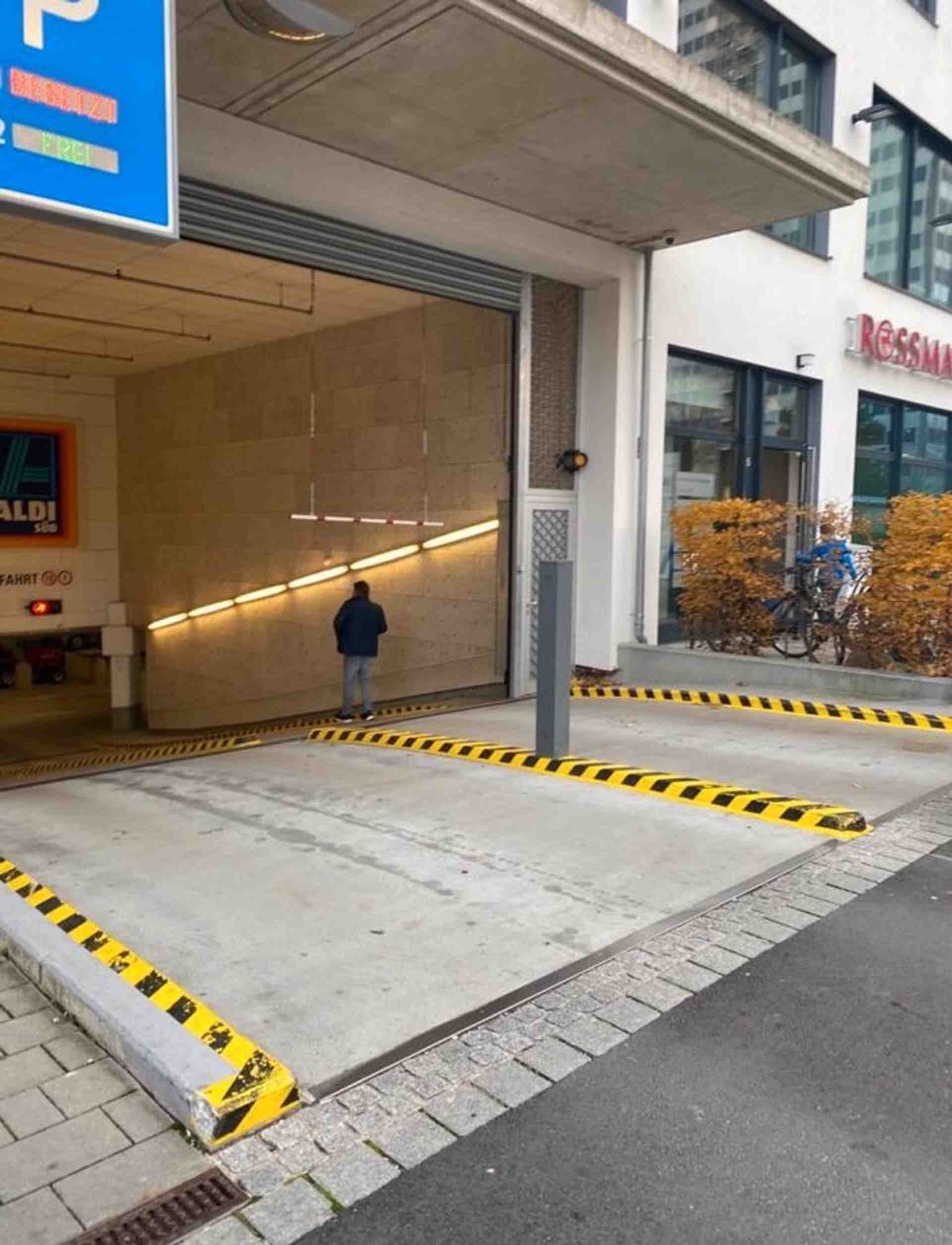 Underground parking space - Baierbrunner Straße, 81379 Munich - Photo 1 of 1