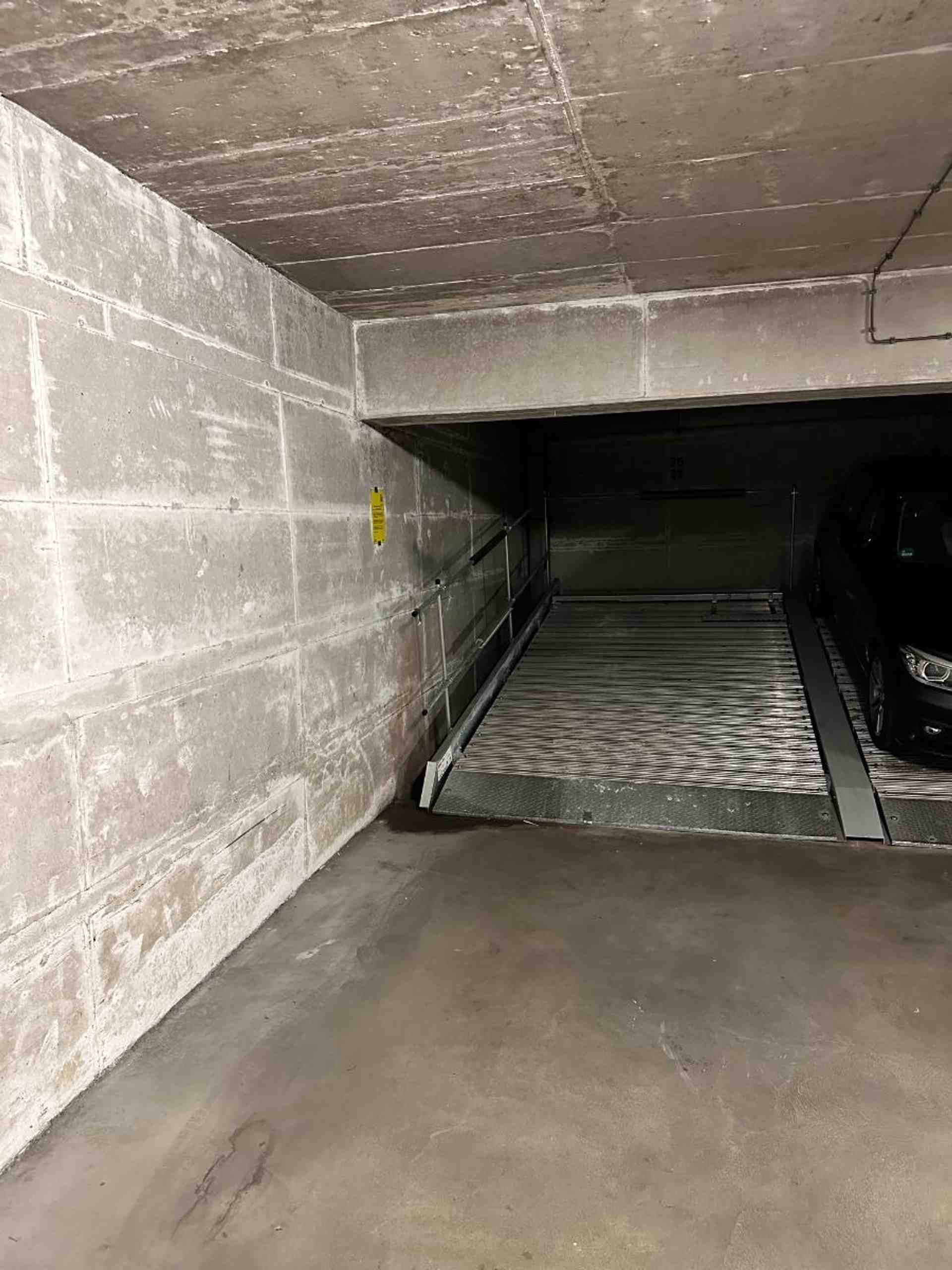 Oberer Duplex-Tiefgaragenparkplatz Haidhausen Prinzregentenp - Grillparzerstraße, 81675 München - Foto 2 von 9