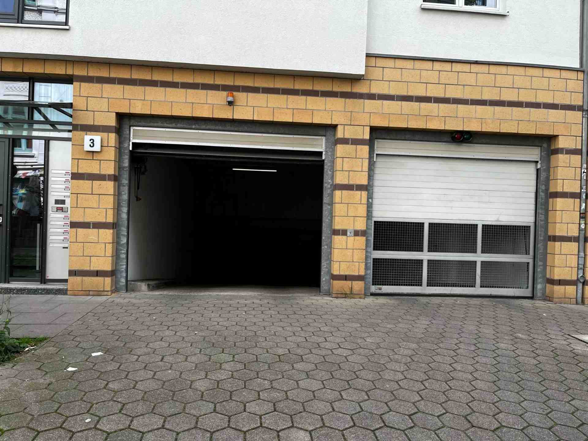 Sicherer Tiefgaragenstellplatz zur Miete - Harkortstieg, 22765 Hamburg - Fotka 2 z 6