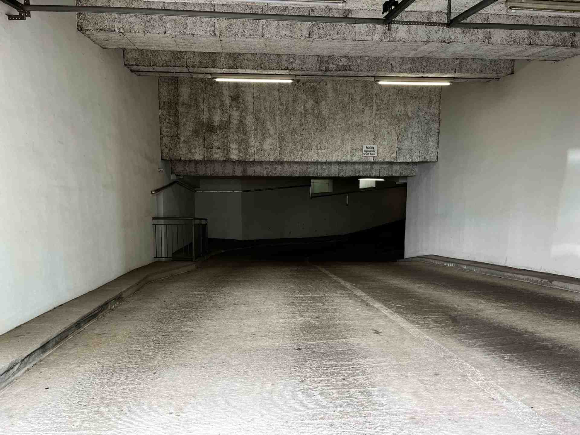 Secure underground parking space for rent - Harkortstieg, 22765 Hamburg - Photo 3 of 6