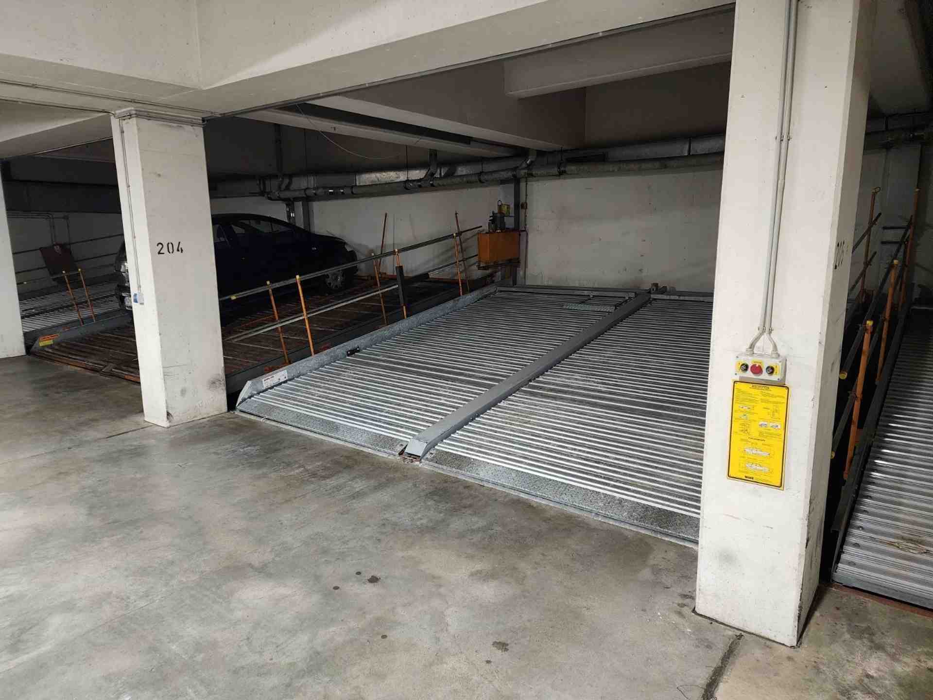 Secure Garage parking in Schleißheimer Str. 203-207 - Schleißheimer Straße, 80809 Munich - Photo 1 of 1