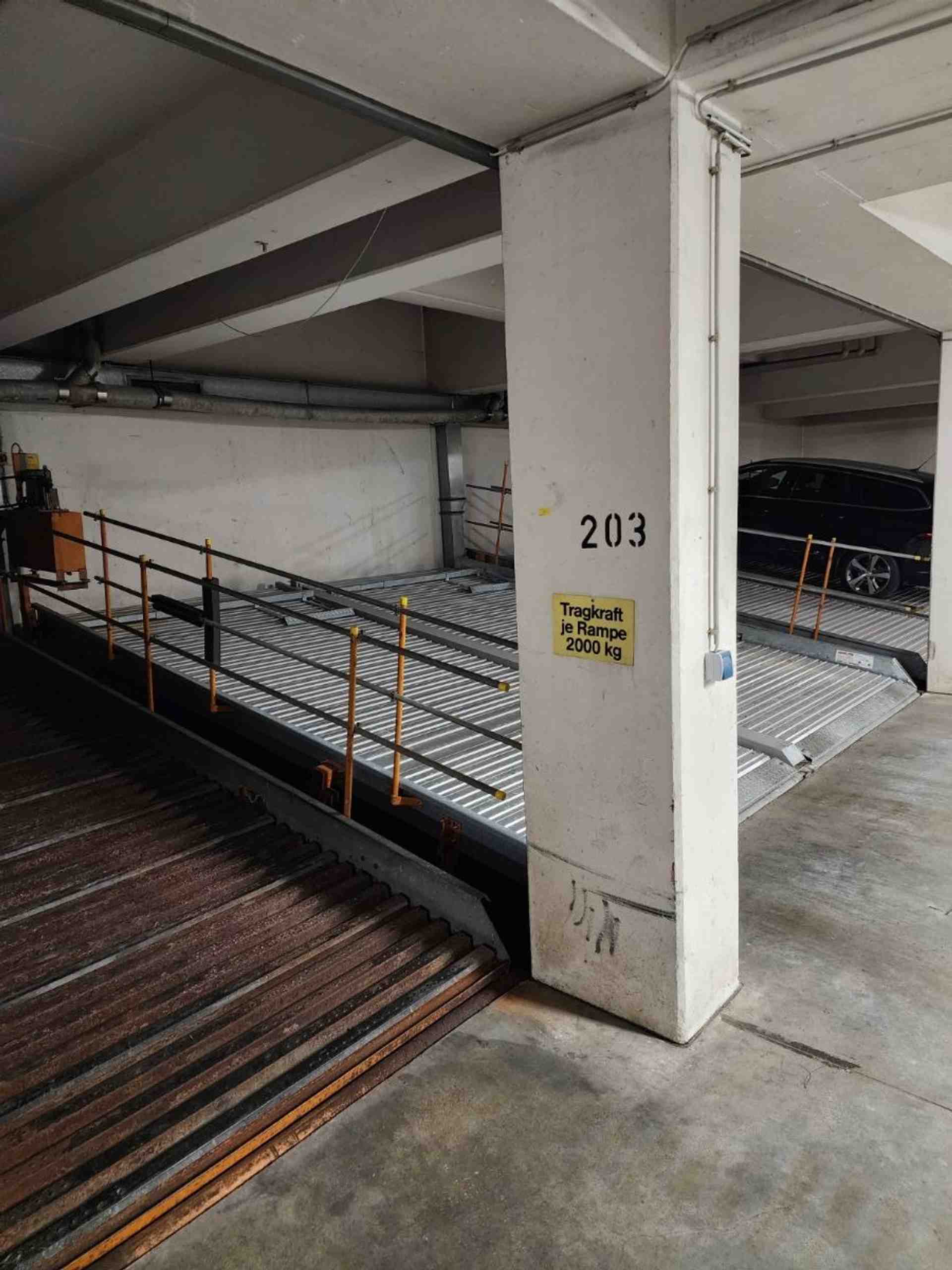 Secure Garage parking in Schleißheimer Str. 203-207 - Schleißheimer Straße, 80809 Munich - Photo 3 of 9