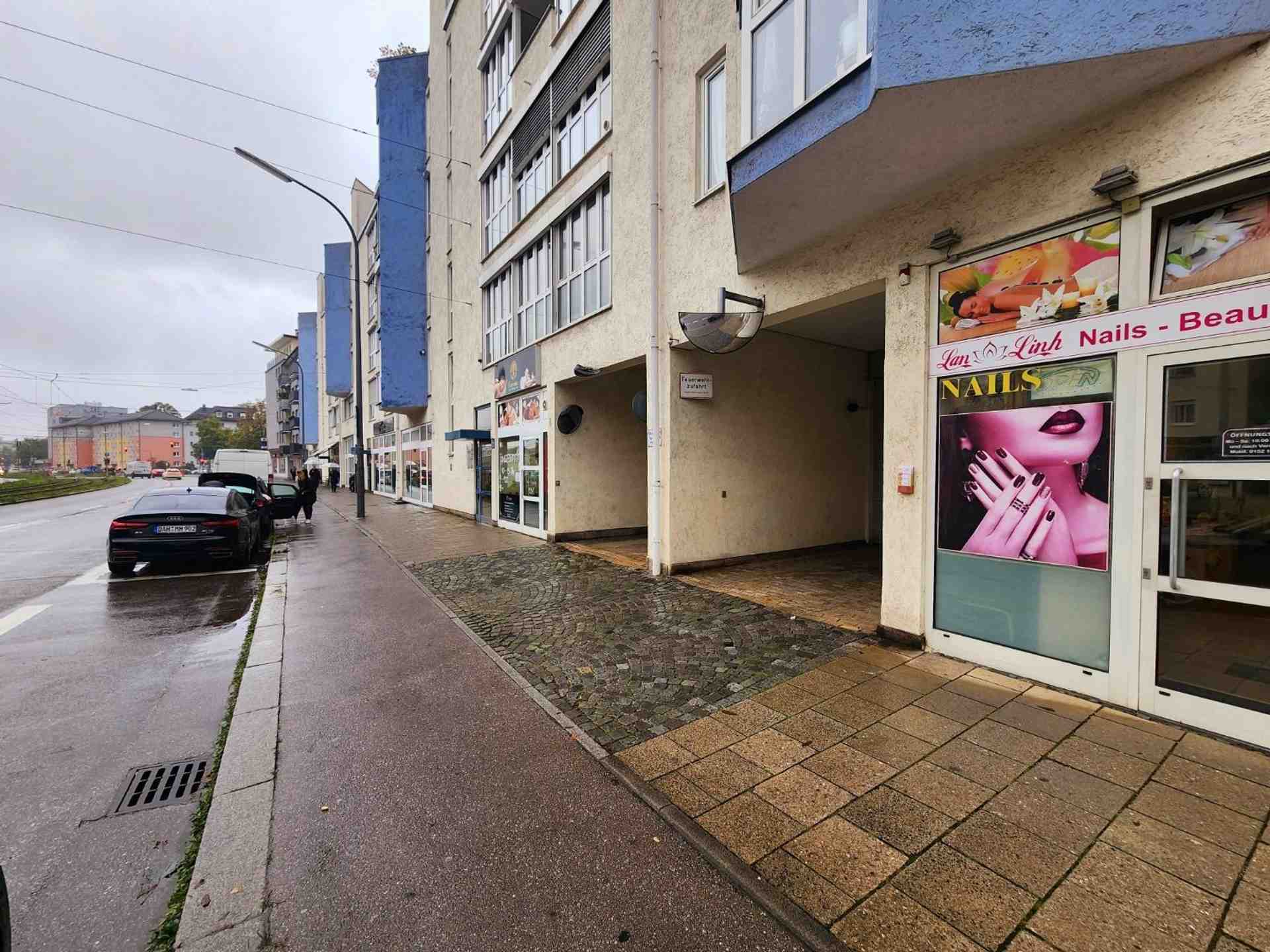Secure Garage parking in Schleißheimer Str. 203-207 - Schleißheimer Straße, 80809 Munich - Photo 5 of 9
